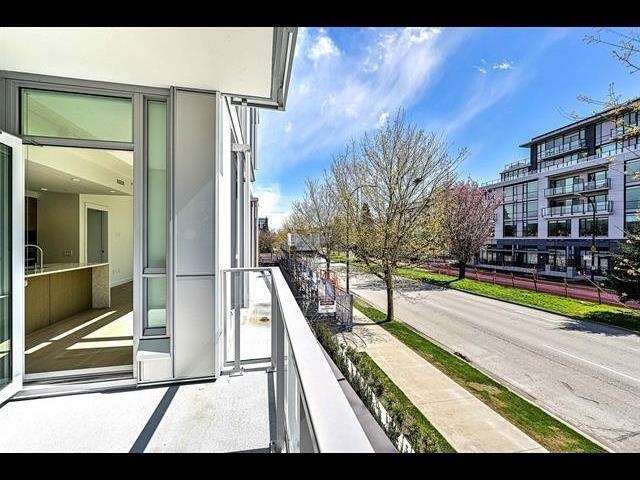 210 469 W KING EDWARD AVENUE Unit: 210