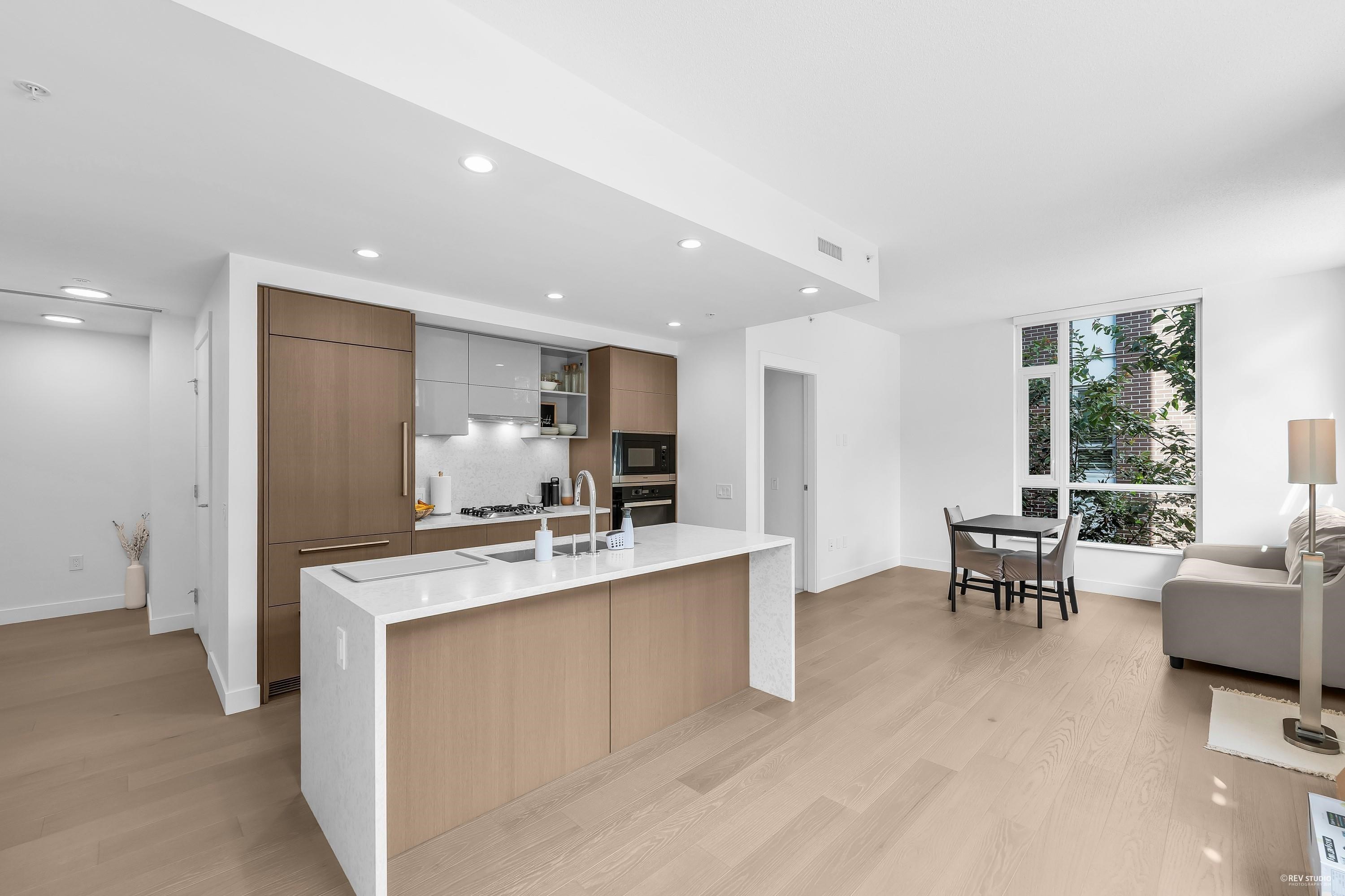 210 469 W KING EDWARD AVENUE Unit: 210