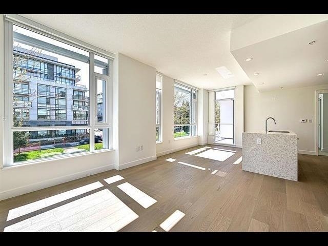 210 469 W KING EDWARD AVENUE Unit: 210