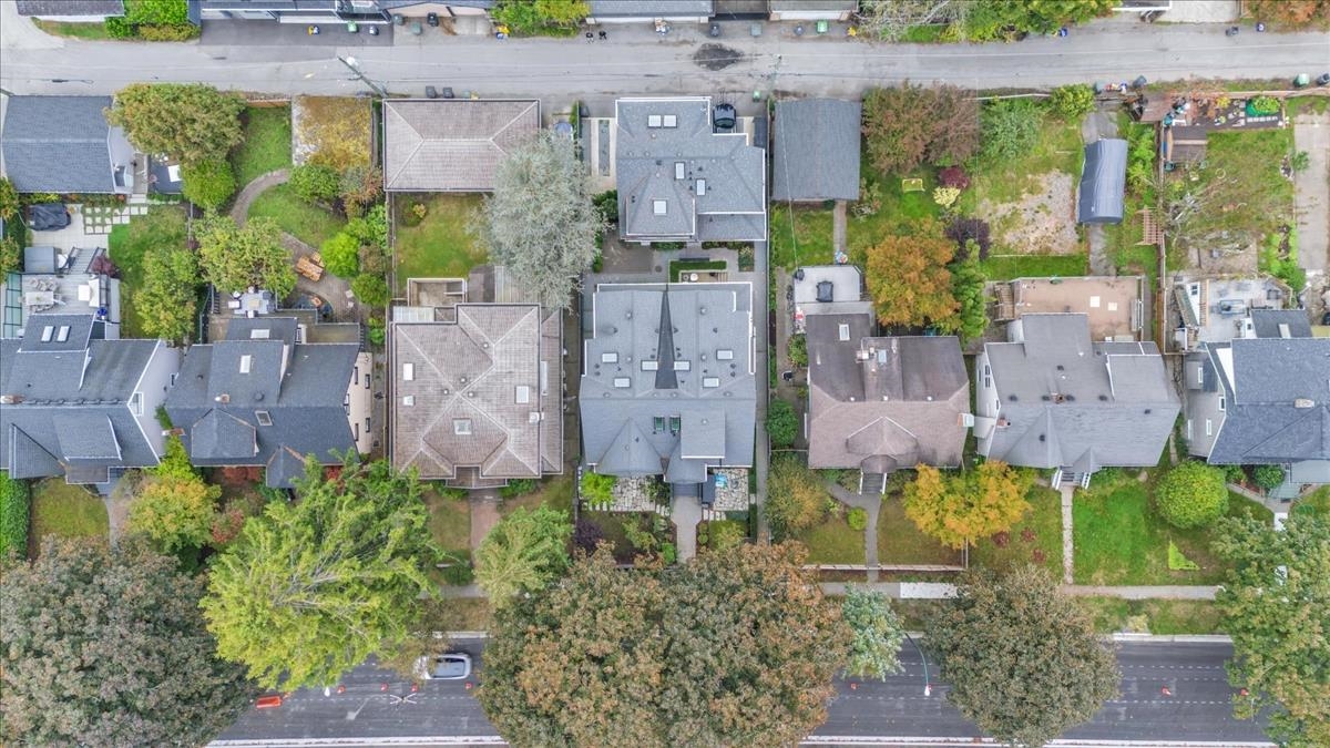 3255 W KING EDWARD AVENUE