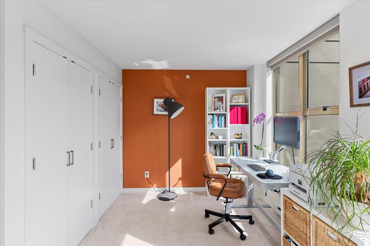 2402 969 RICHARDS STREET Unit: 2402