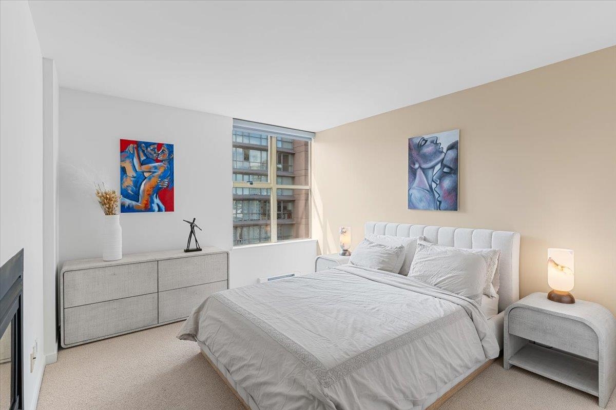 2402 969 RICHARDS STREET Unit: 2402