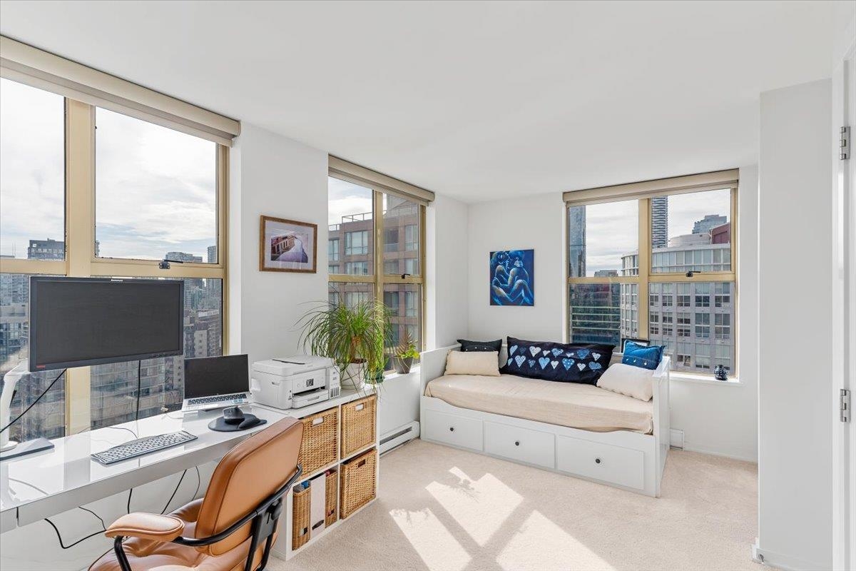 2402 969 RICHARDS STREET Unit: 2402