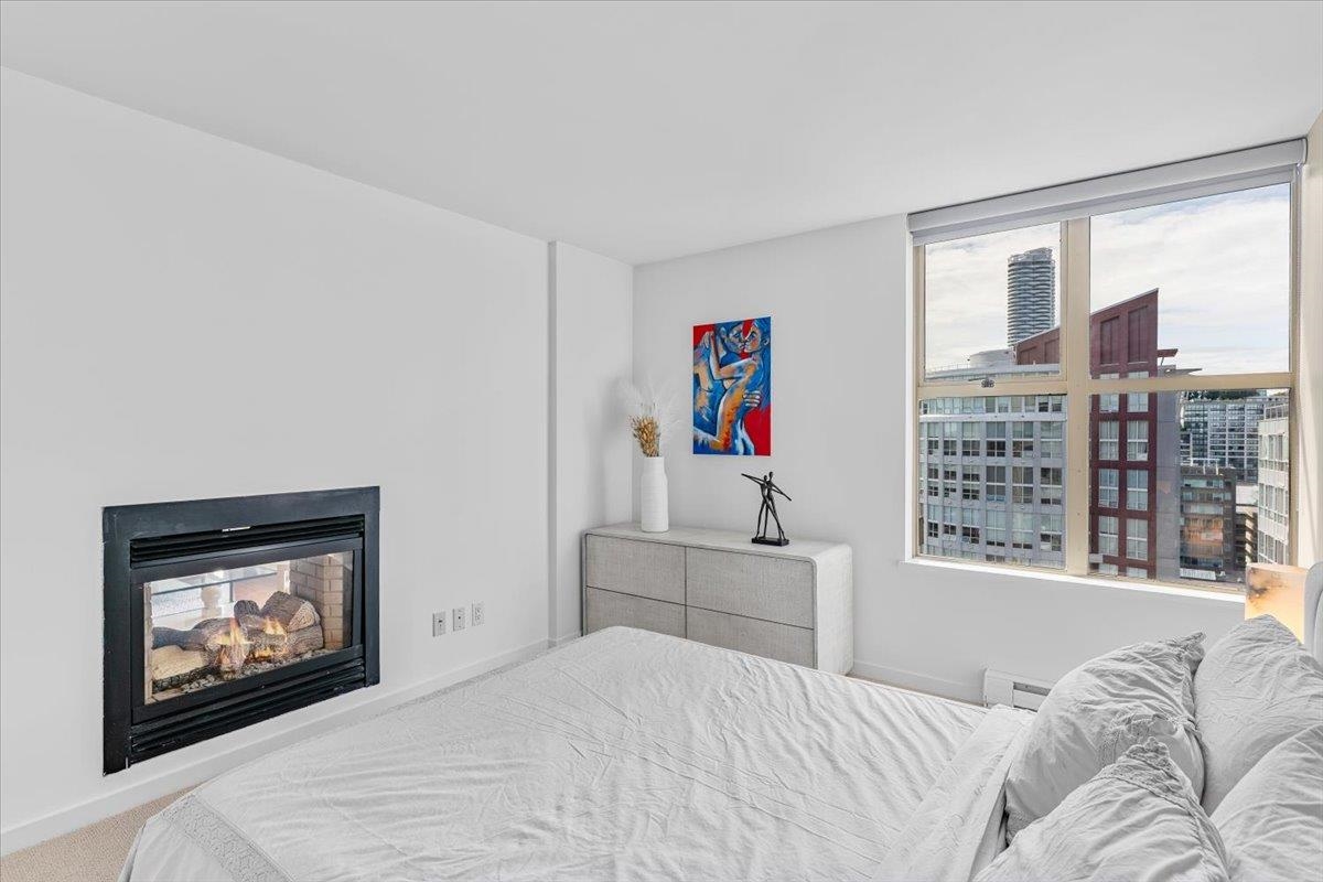 2402 969 RICHARDS STREET Unit: 2402