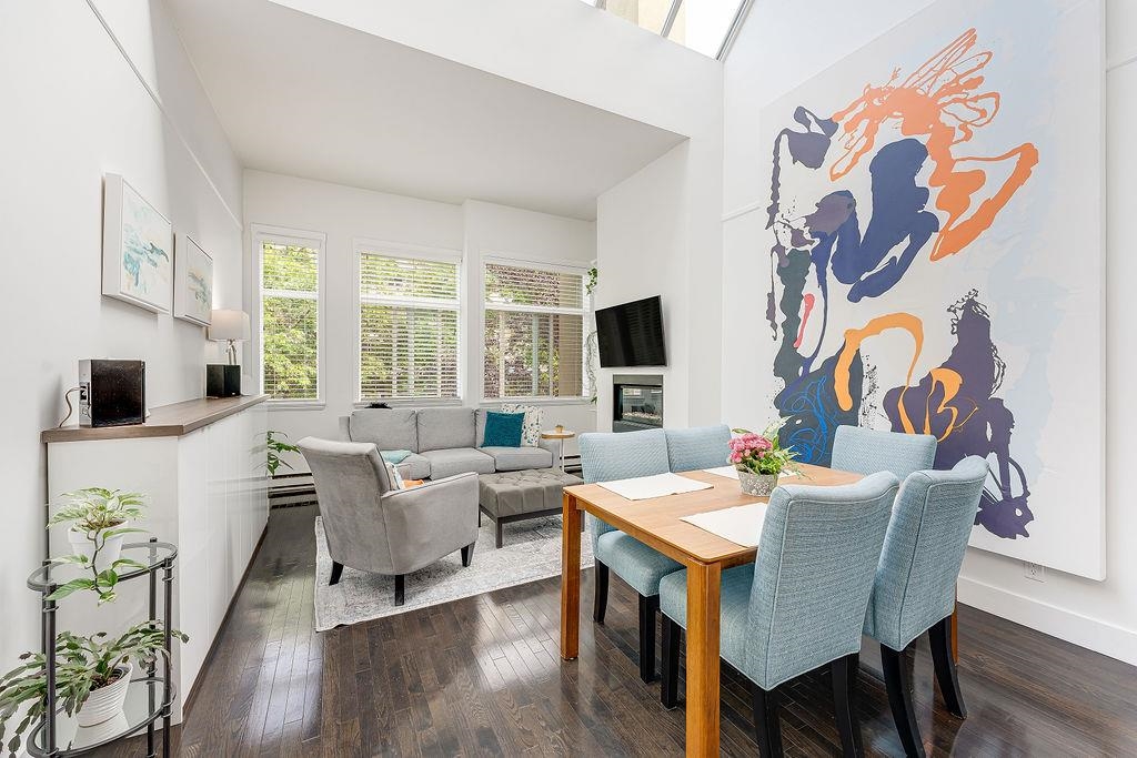 304 650 MOBERLY ROAD Unit: 304