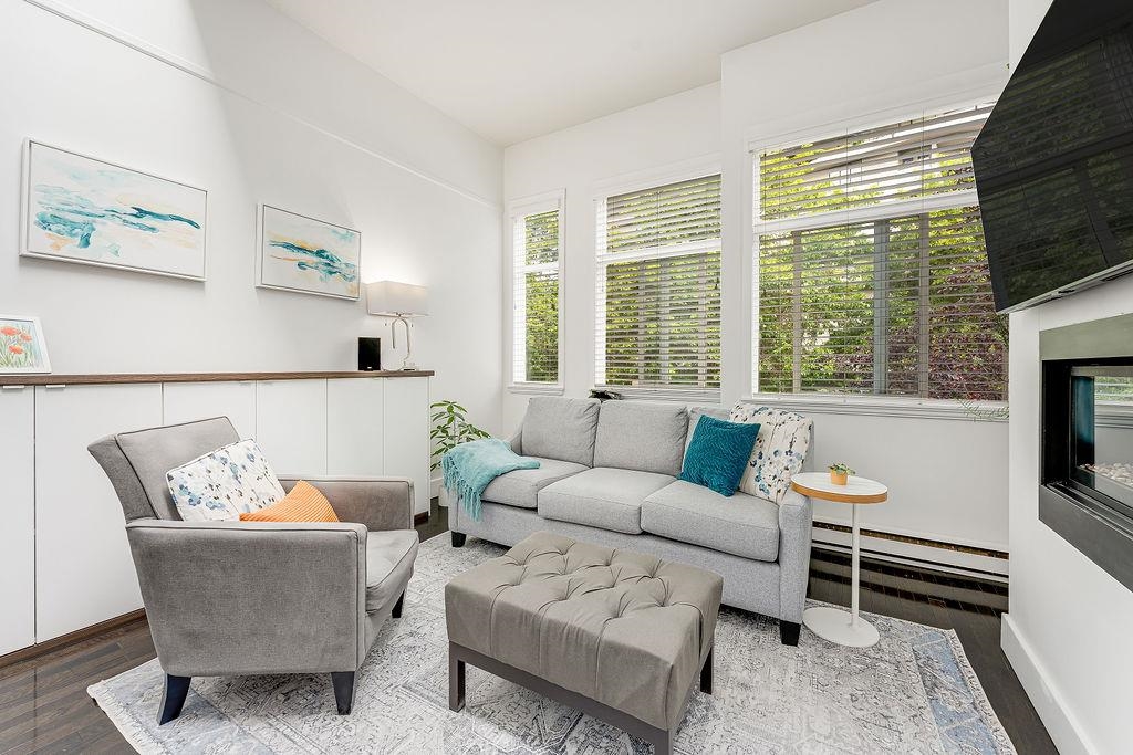 304 650 MOBERLY ROAD Unit: 304