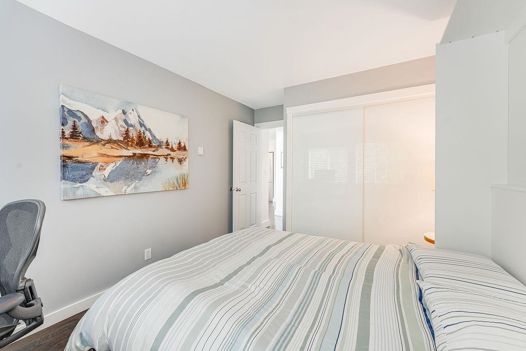 304 650 MOBERLY ROAD Unit: 304