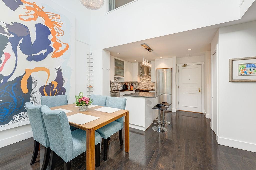 304 650 MOBERLY ROAD Unit: 304