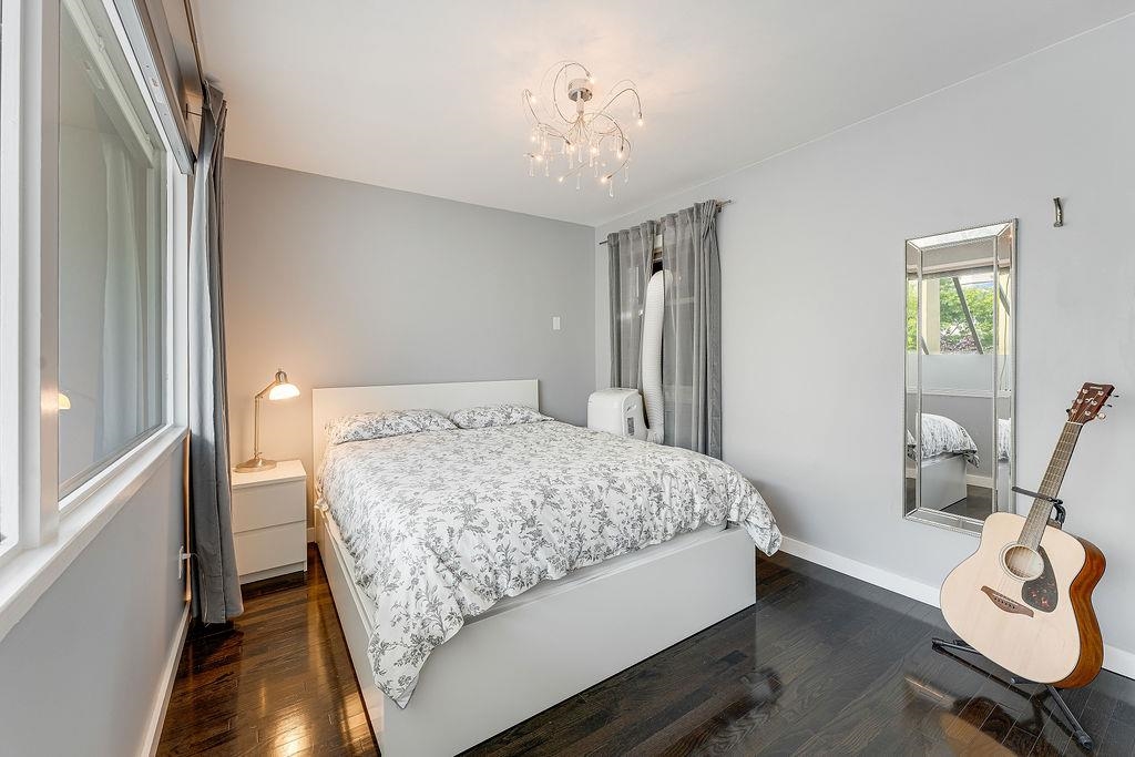 304 650 MOBERLY ROAD Unit: 304