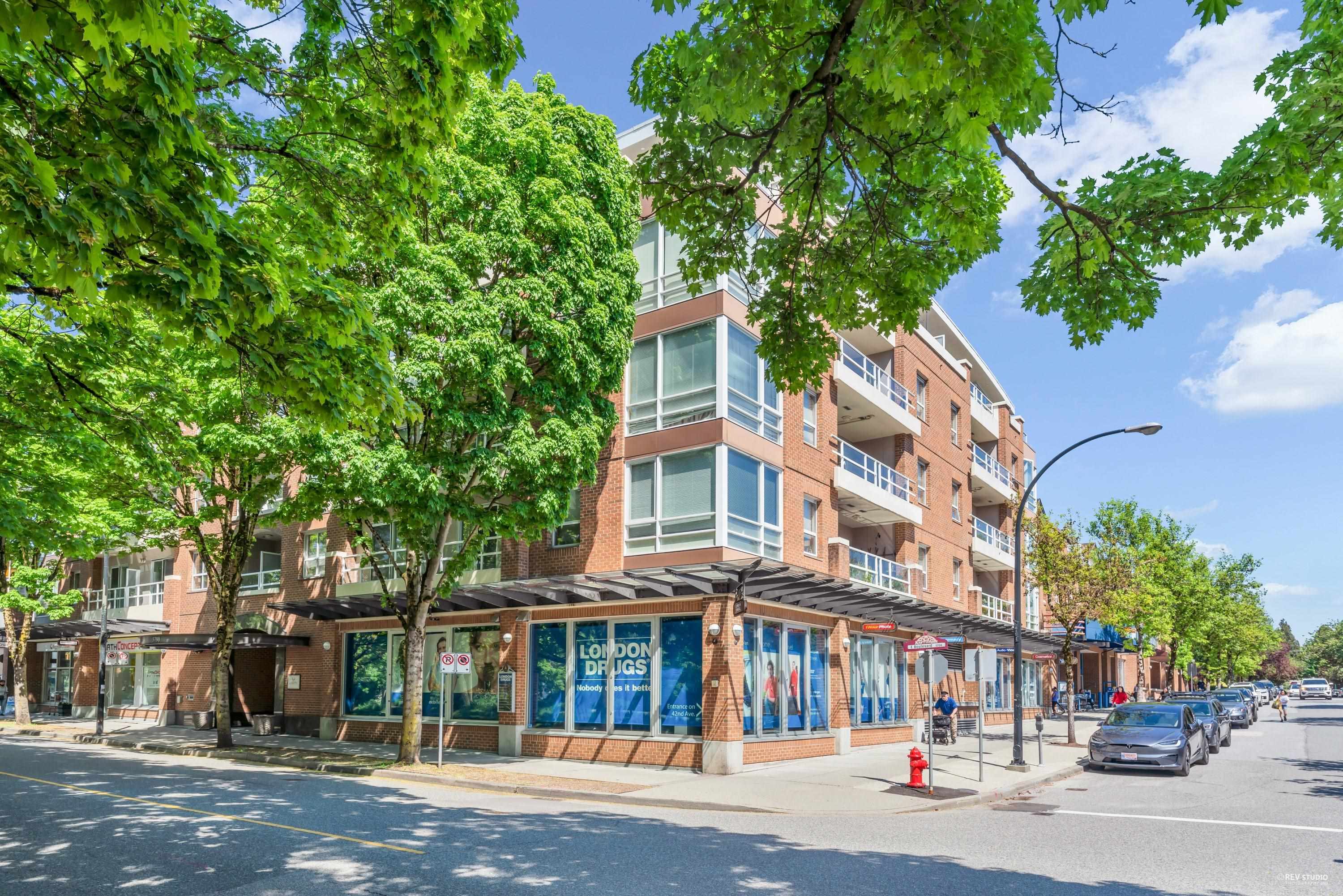 304 5790 EAST BOULEVARD Unit: 304