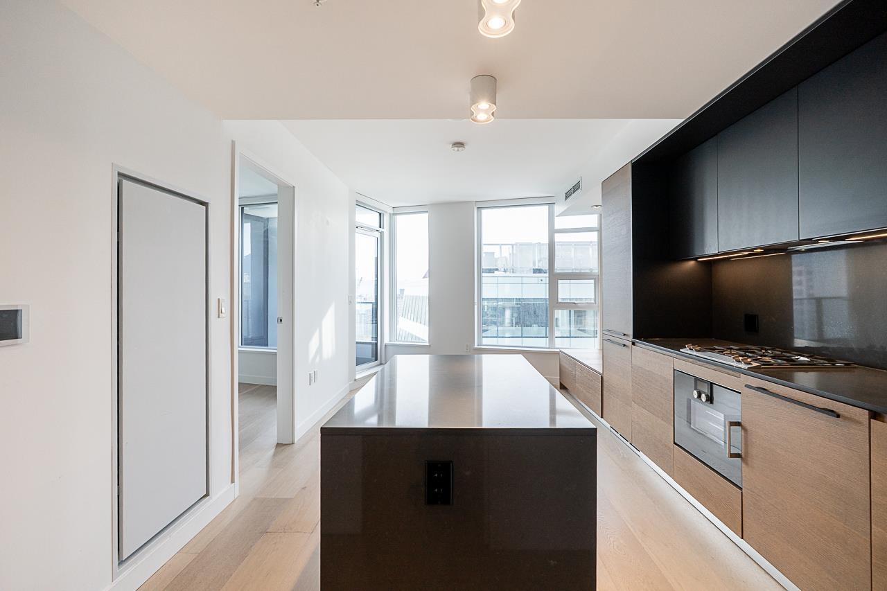 2102 1289 HORNBY STREET Unit: 2102