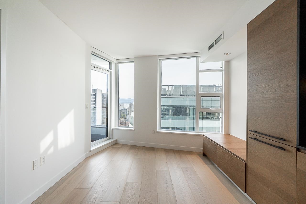 2102 1289 HORNBY STREET Unit: 2102