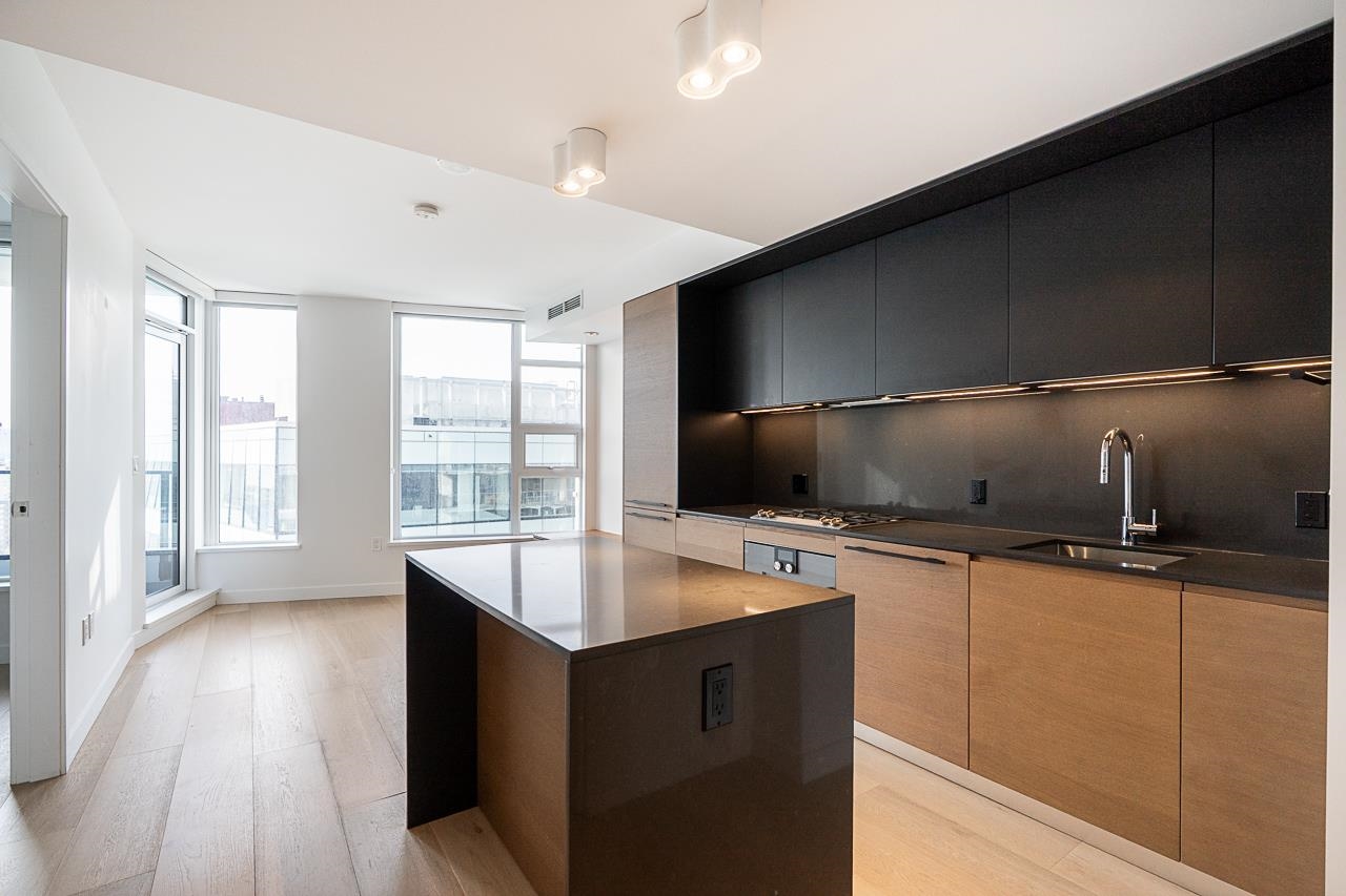 2102 1289 HORNBY STREET Unit: 2102