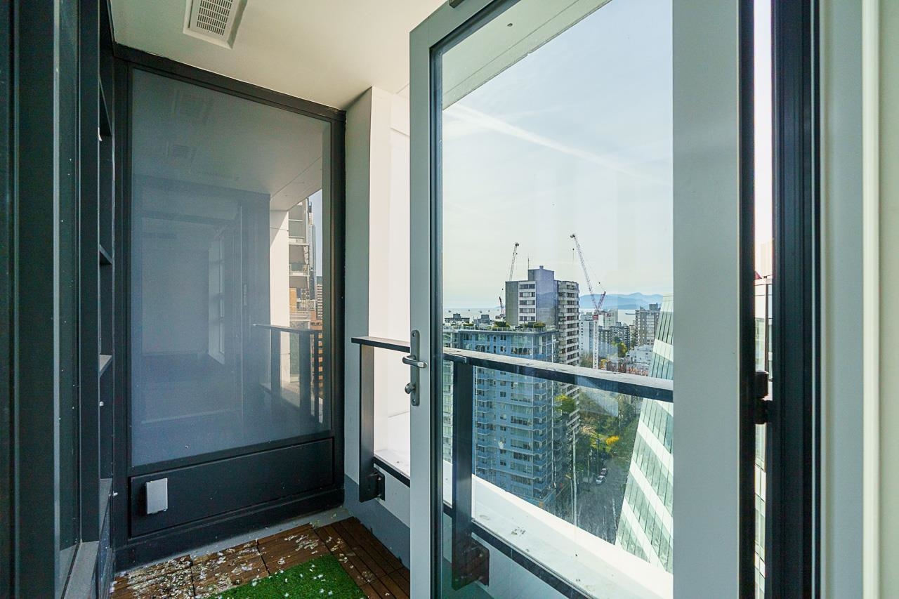 2102 1289 HORNBY STREET Unit: 2102