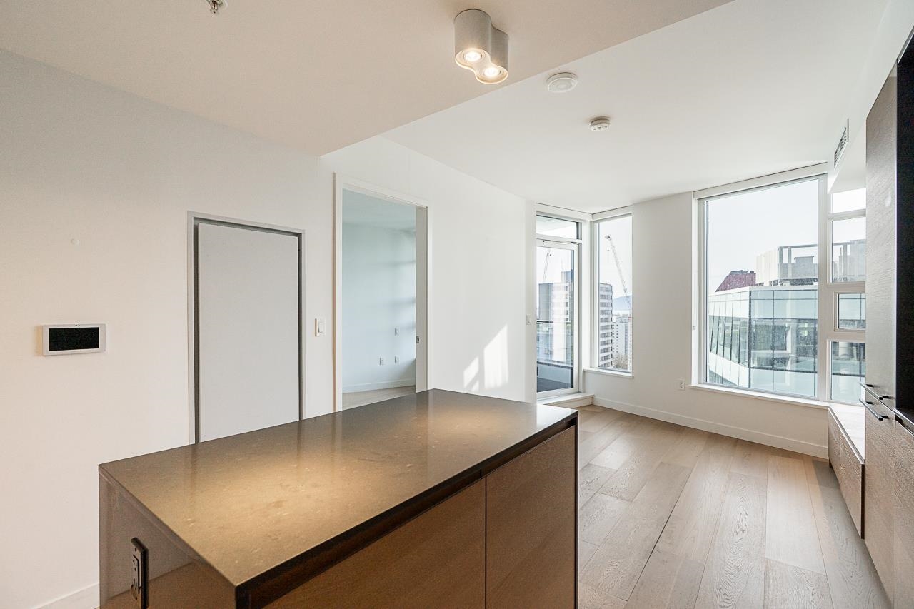 2102 1289 HORNBY STREET Unit: 2102
