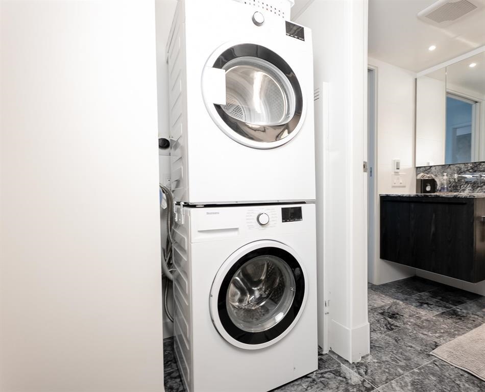 1206 1111 RICHARDS STREET Unit: 1206