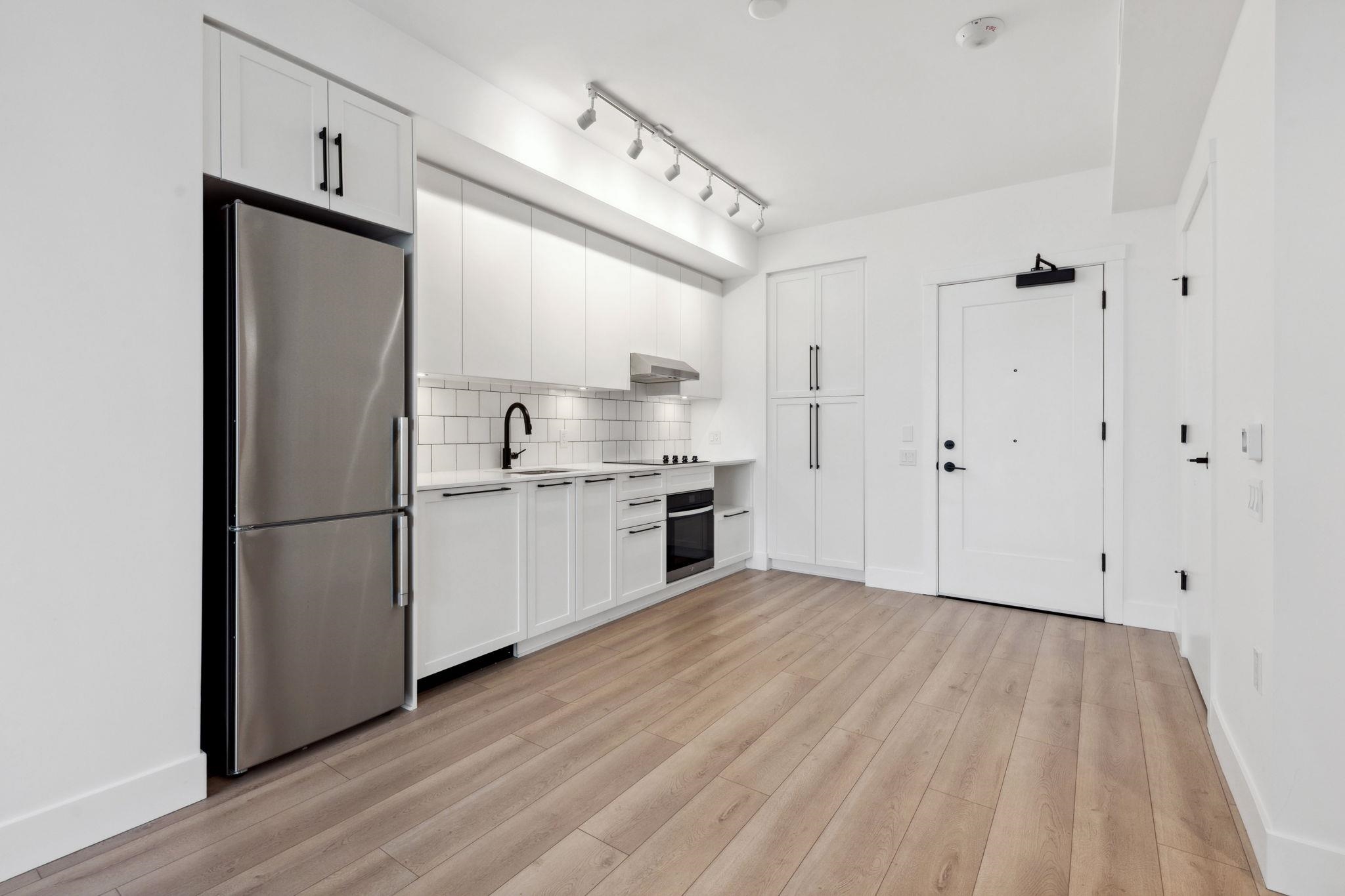 905 8750 UNIVERSITY CRESCENT Unit: 905