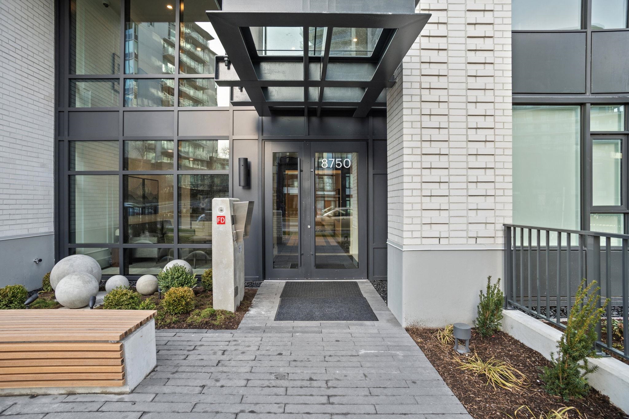 905 8750 UNIVERSITY CRESCENT Unit: 905