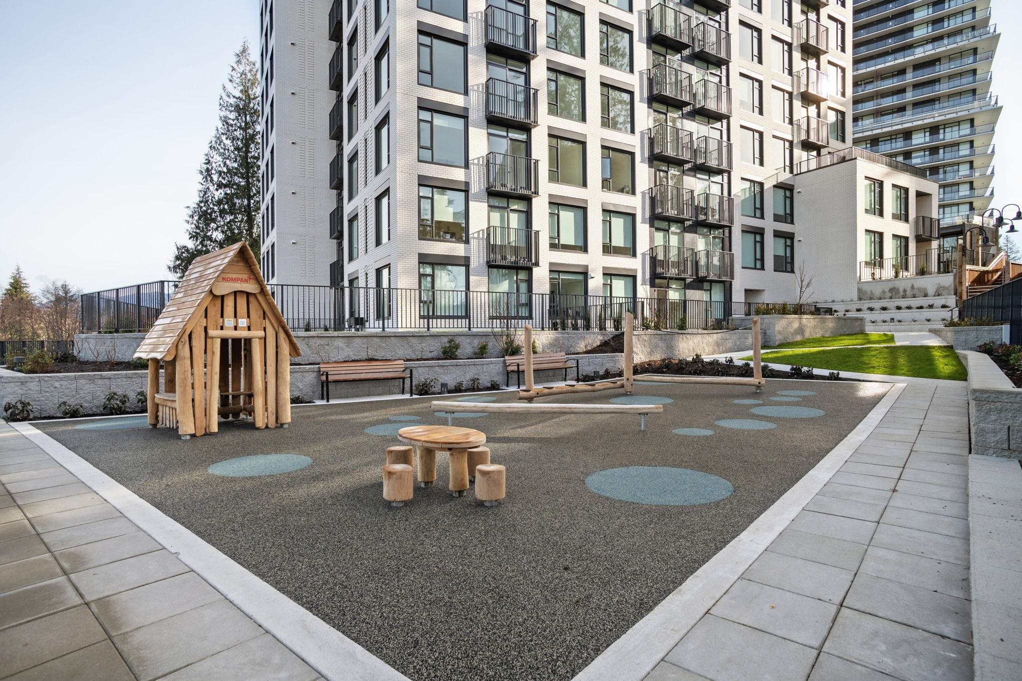 905 8750 UNIVERSITY CRESCENT Unit: 905