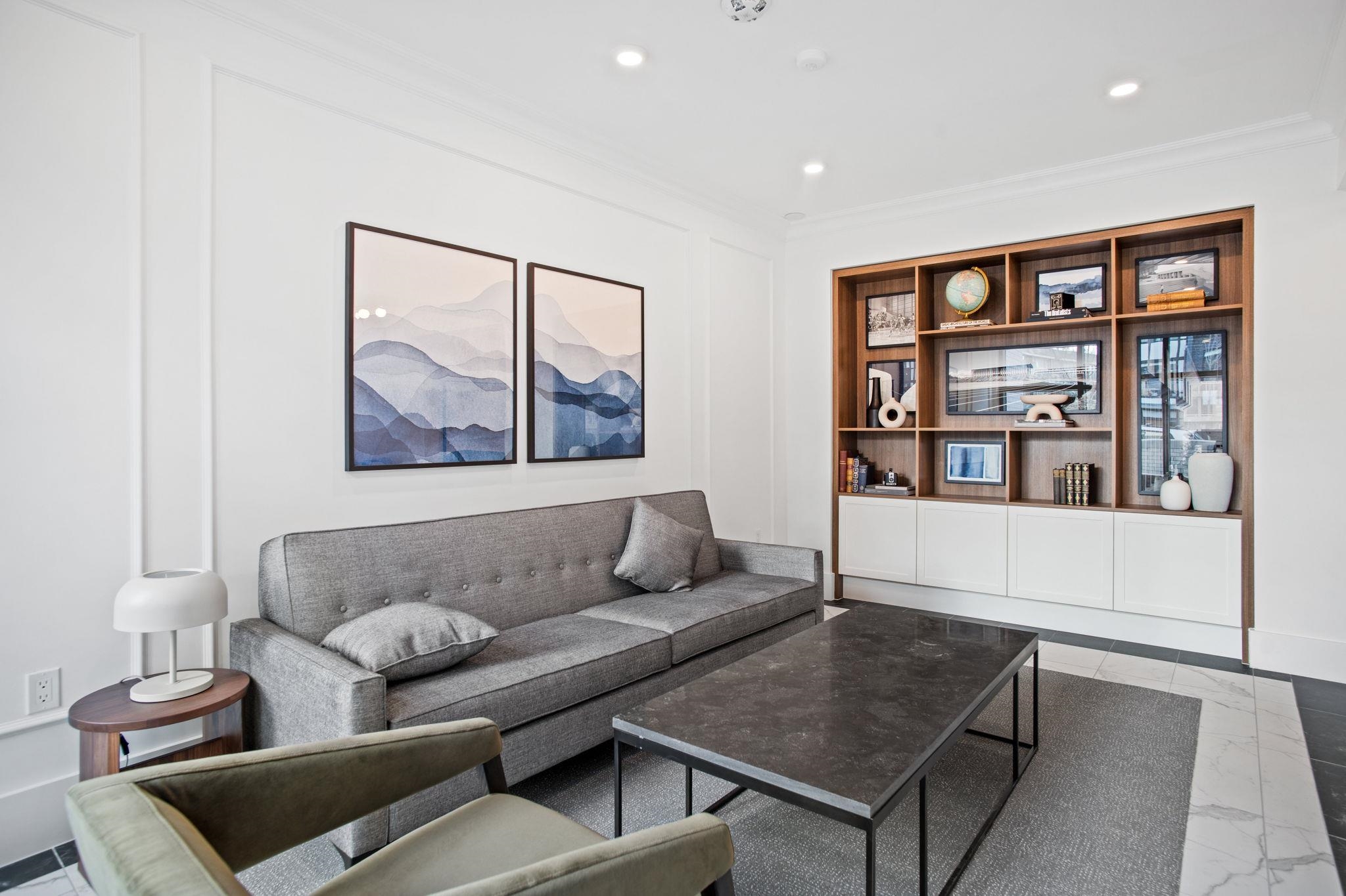 905 8750 UNIVERSITY CRESCENT Unit: 905