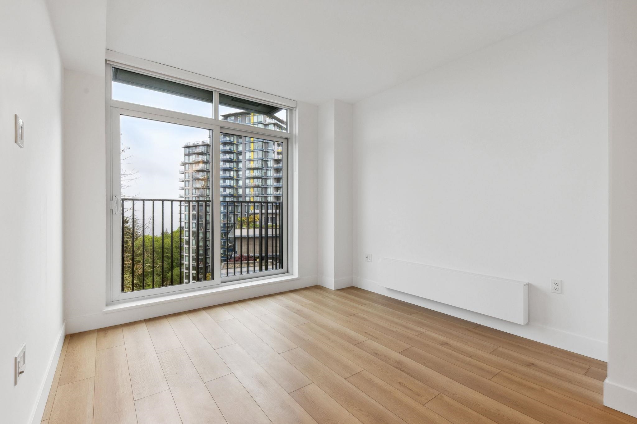 905 8750 UNIVERSITY CRESCENT Unit: 905