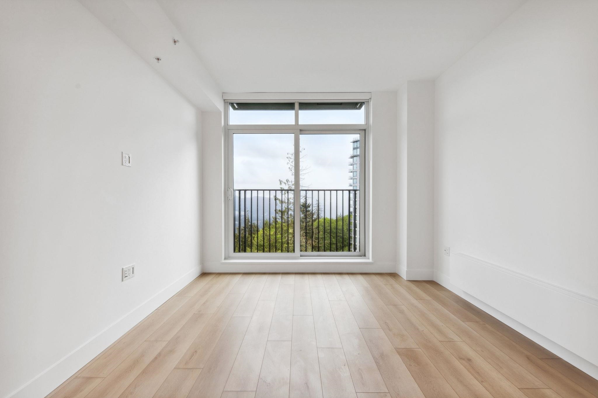 905 8750 UNIVERSITY CRESCENT Unit: 905