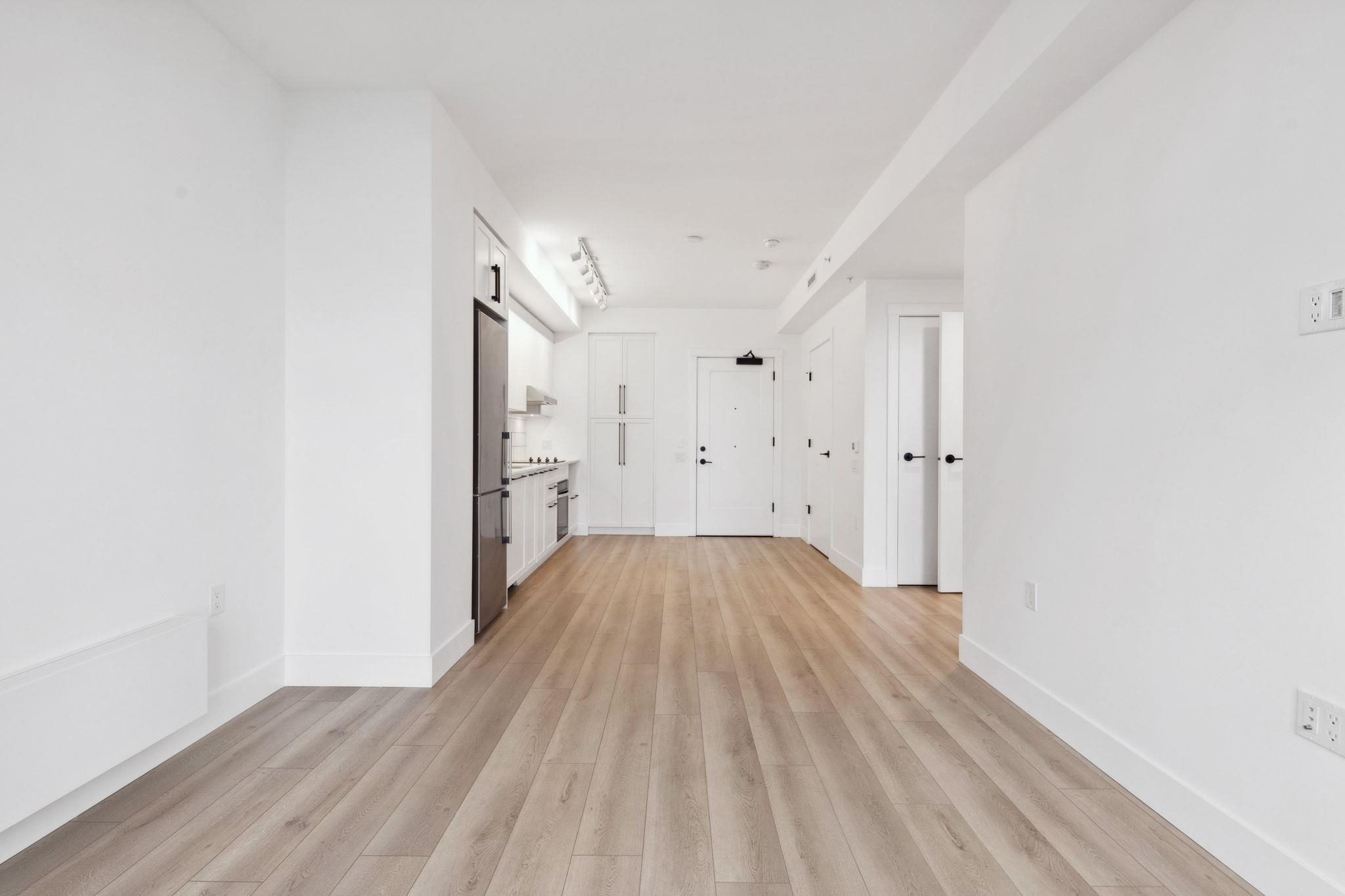 905 8750 UNIVERSITY CRESCENT Unit: 905