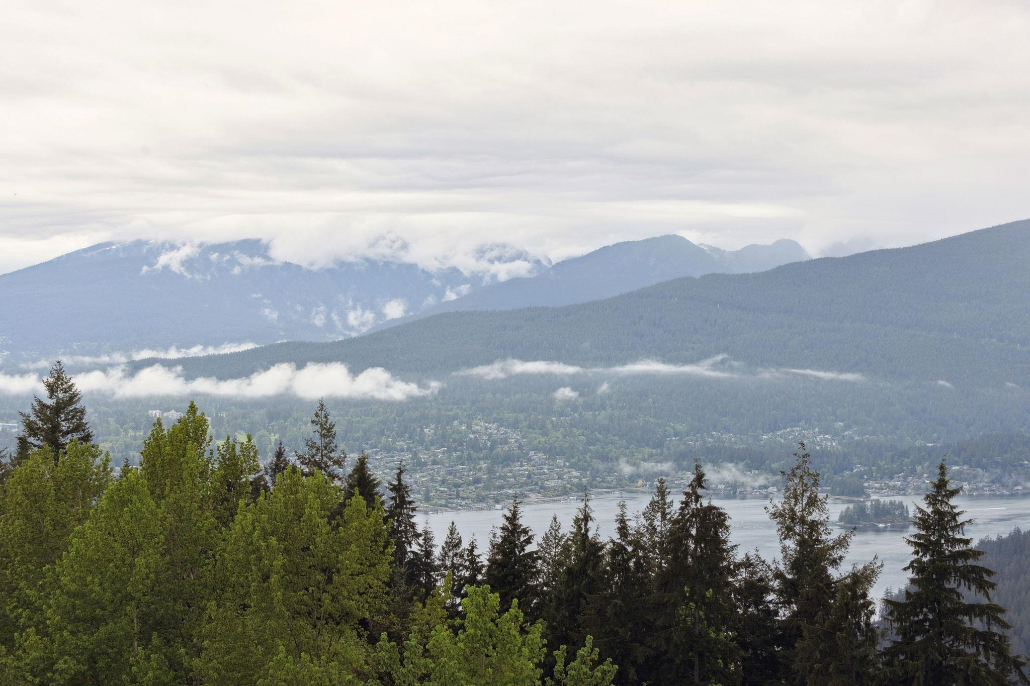 905 8750 UNIVERSITY CRESCENT Unit: 905