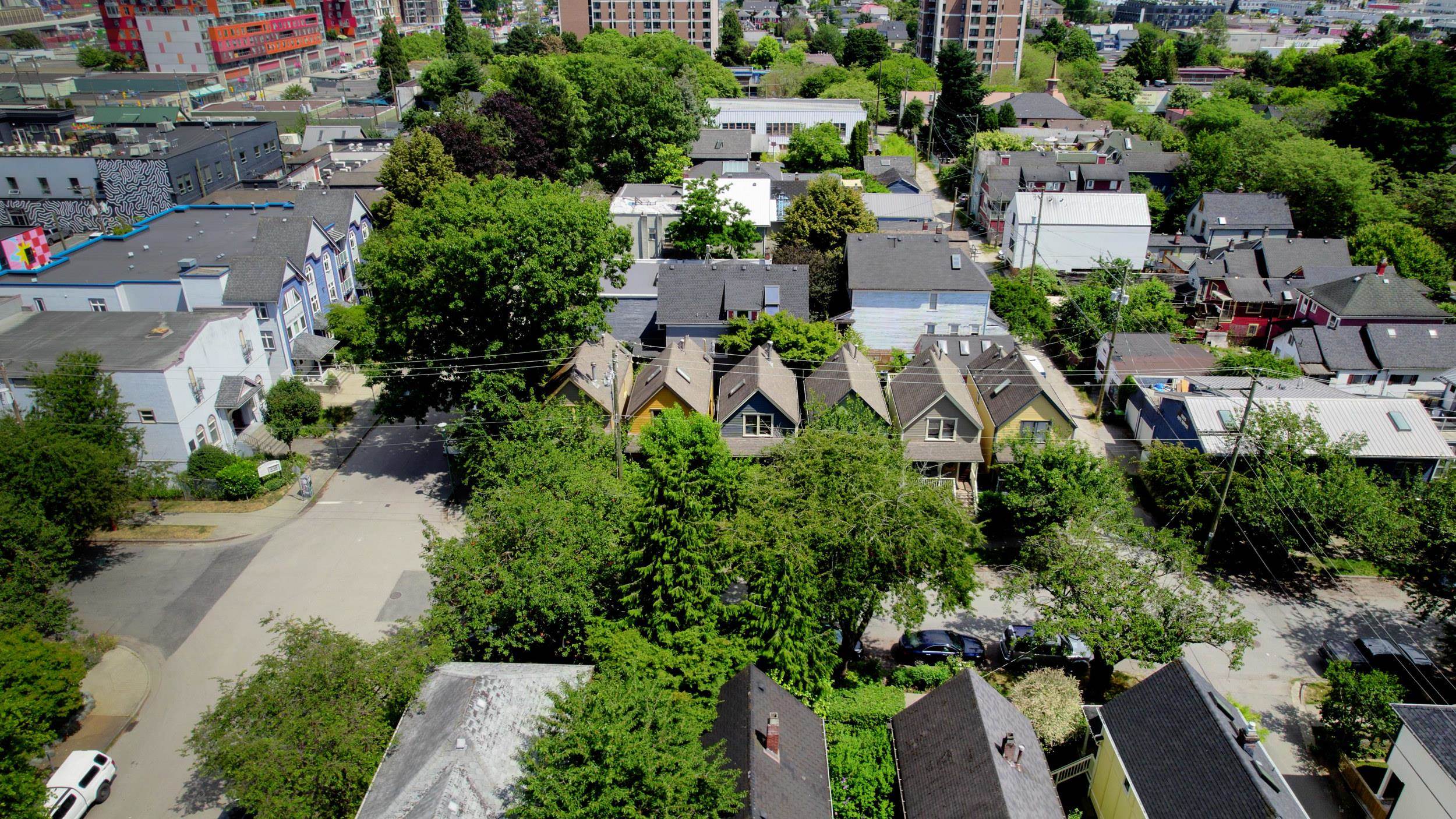508 HAWKS AVENUE