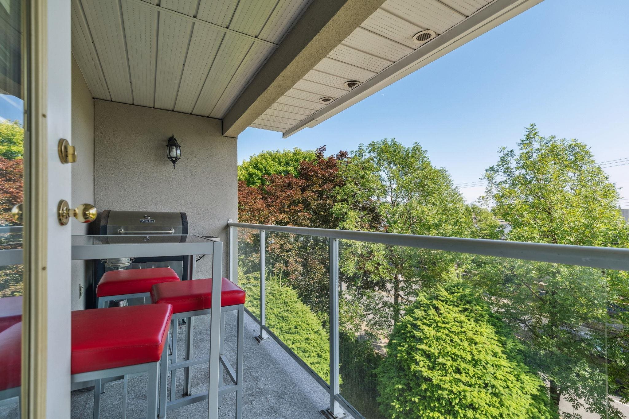 312 19835 64 AVENUE Unit: 312