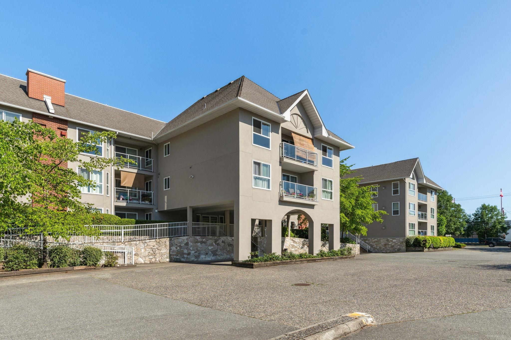 312 19835 64 AVENUE Unit: 312