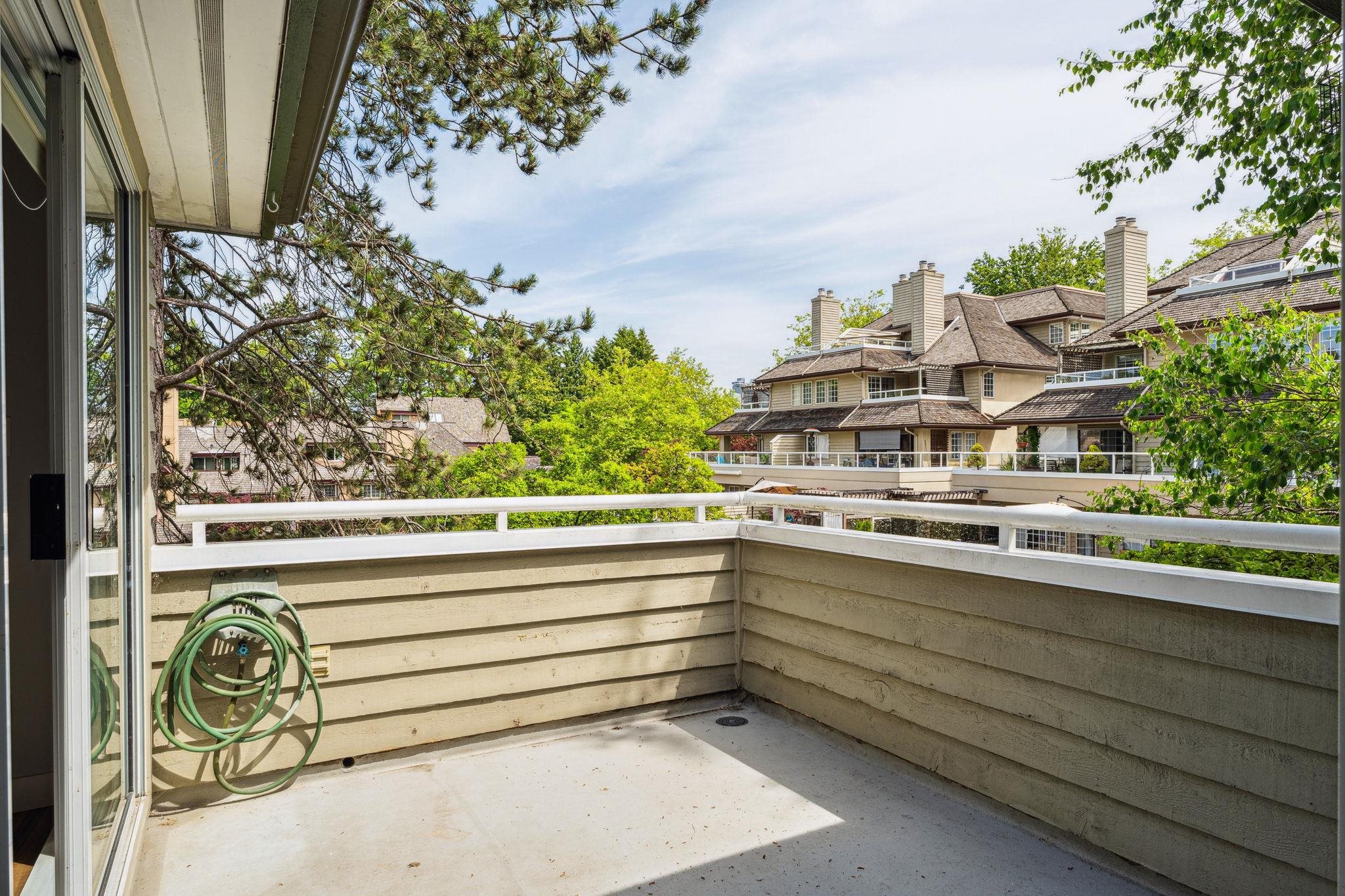 3969 CREEKSIDE PLACE
