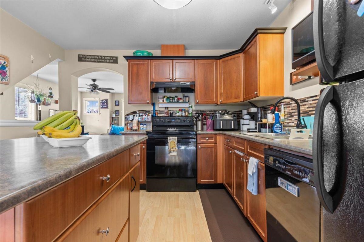 17 8917 EDWARD STREET Unit: 17