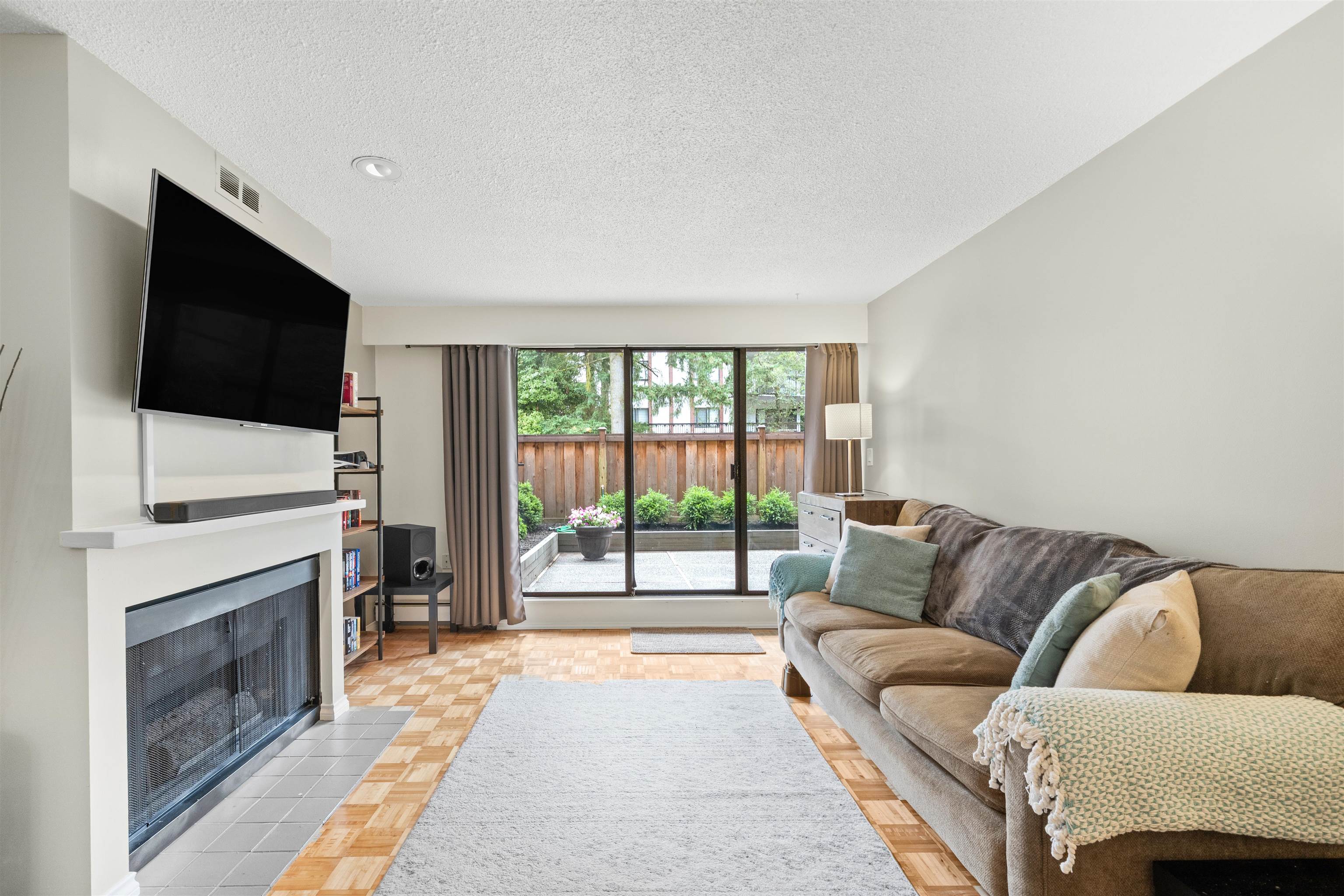 102 708 EIGHTH AVENUE Unit: 102