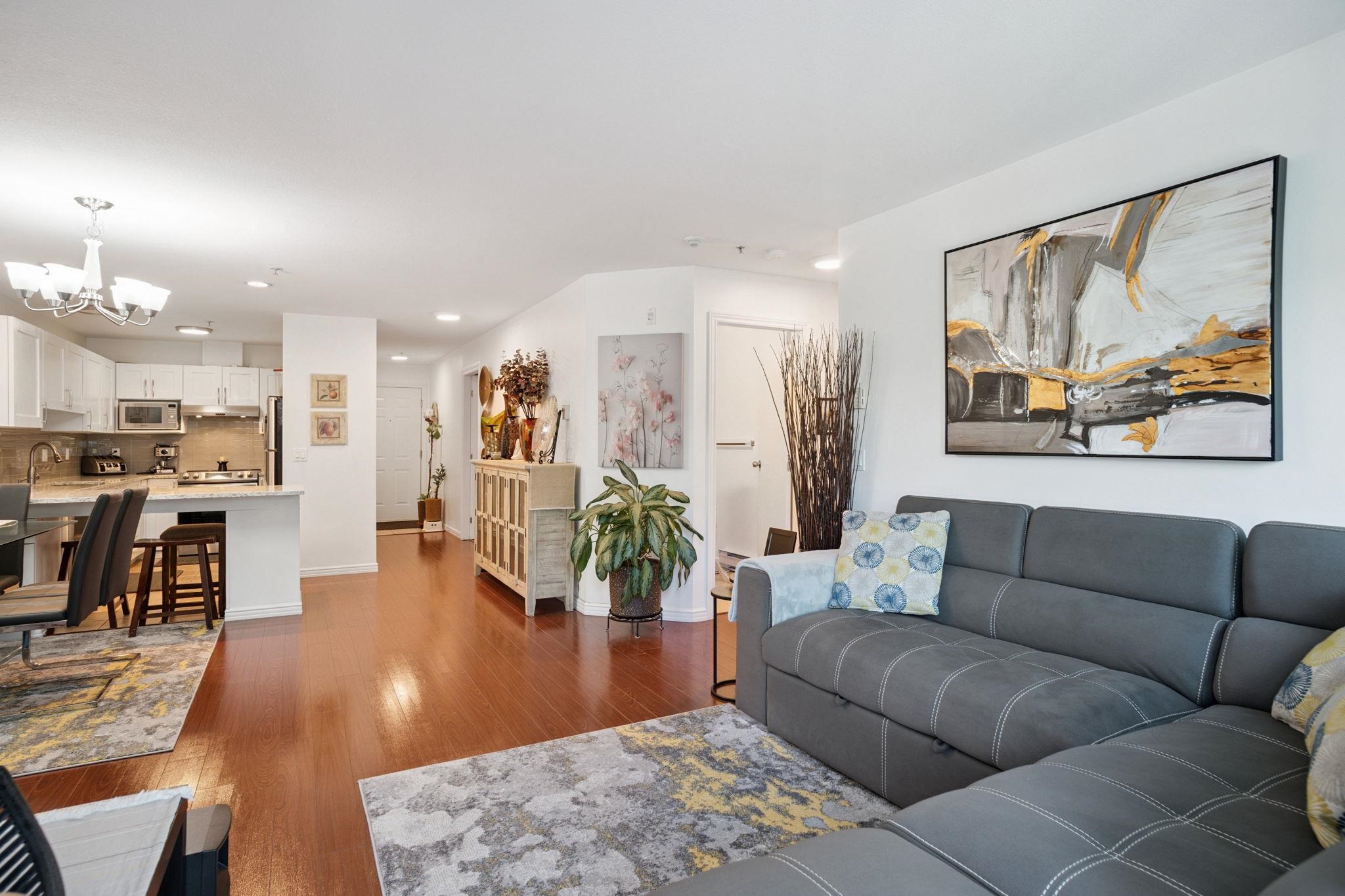 402 2983 CAMBRIDGE STREET Unit: 402