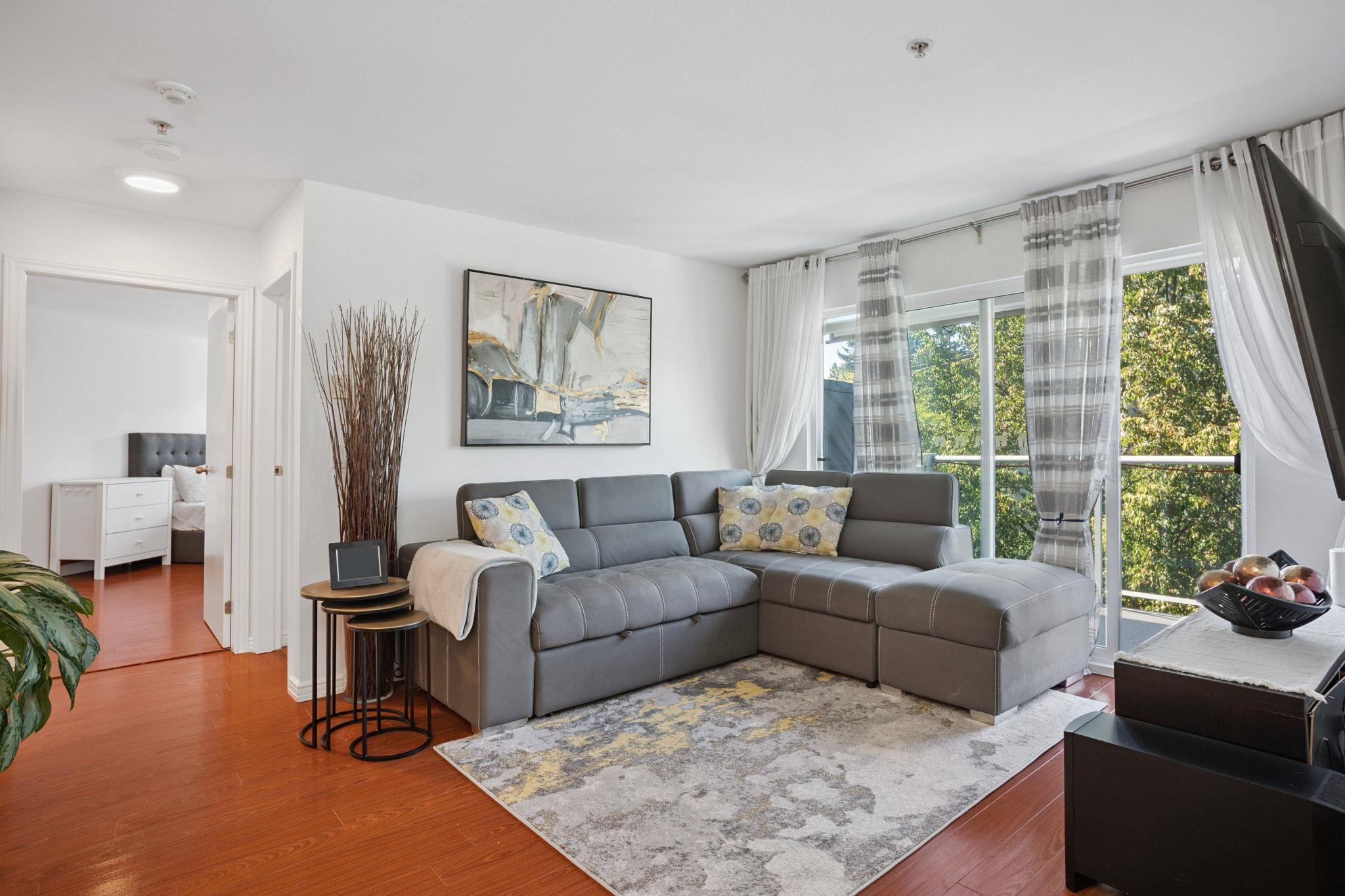 402 2983 CAMBRIDGE STREET Unit: 402