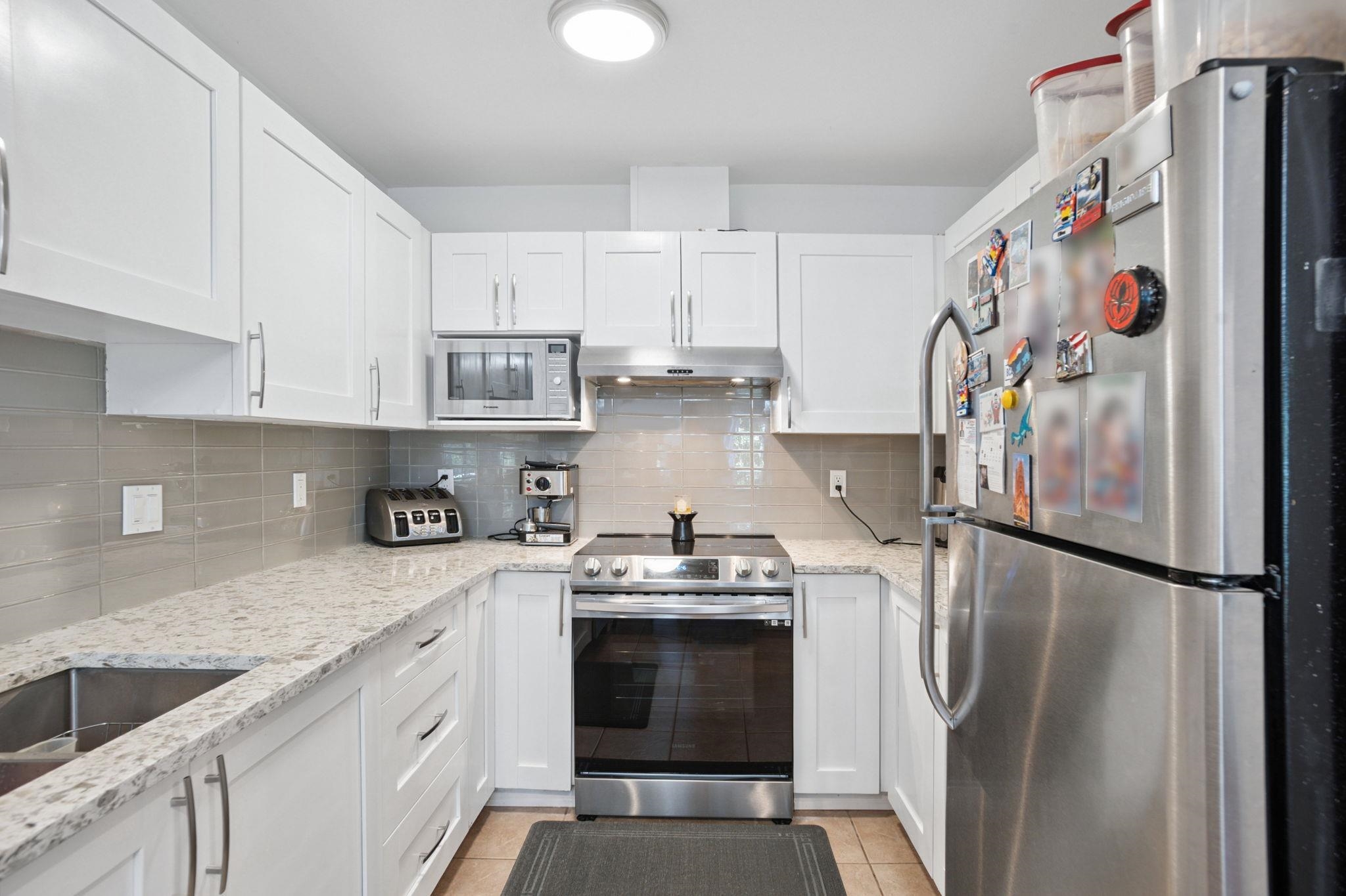 402 2983 CAMBRIDGE STREET Unit: 402
