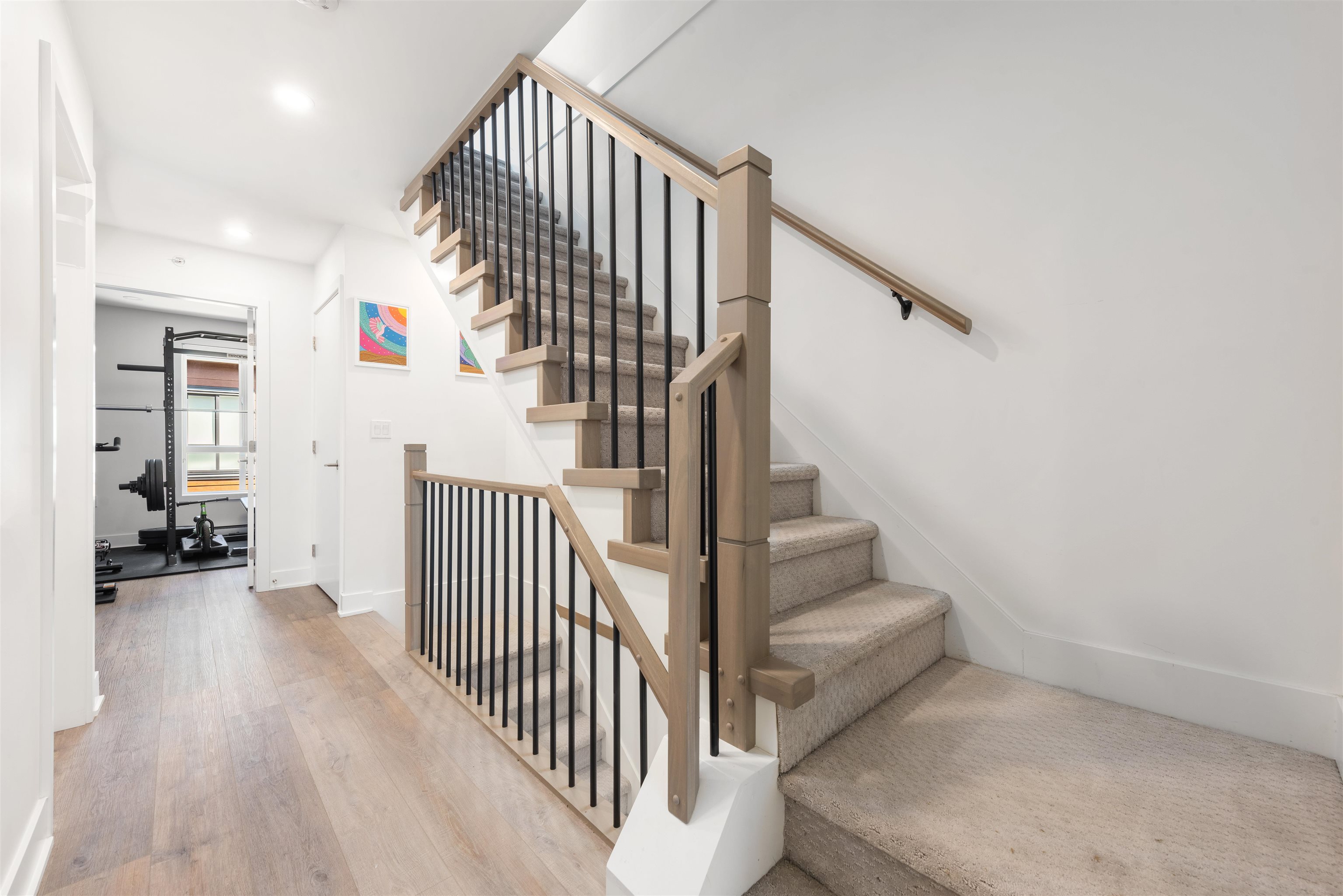 215 37808 THIRD AVENUE Unit: 215