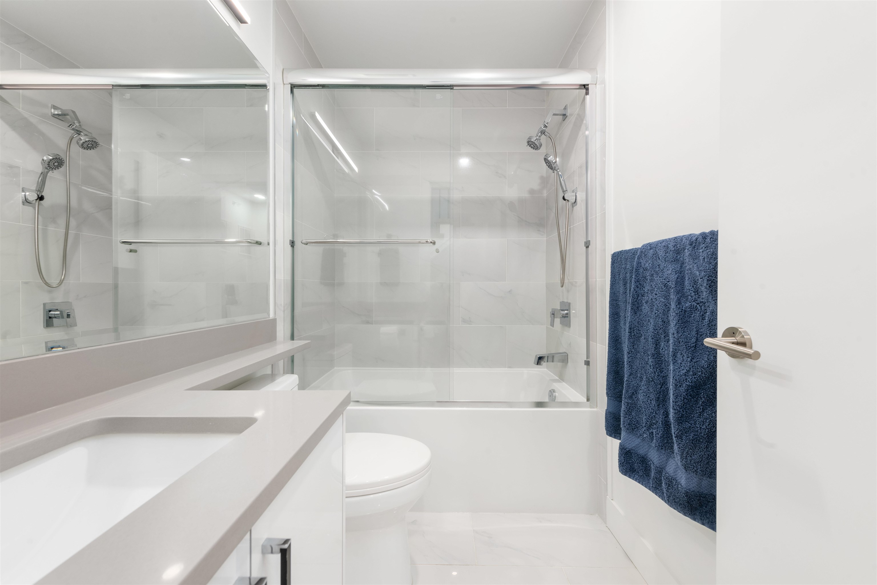 215 37808 THIRD AVENUE Unit: 215