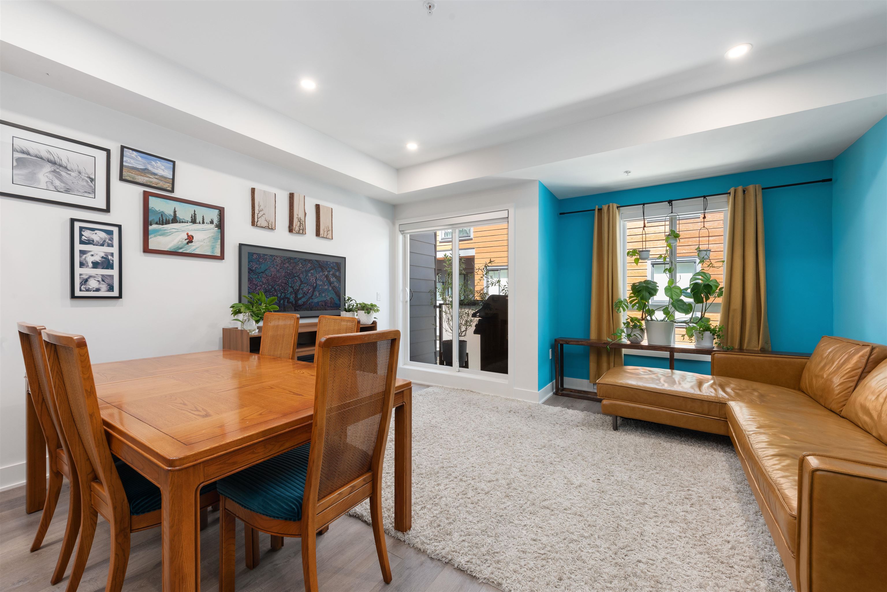 215 37808 THIRD AVENUE Unit: 215