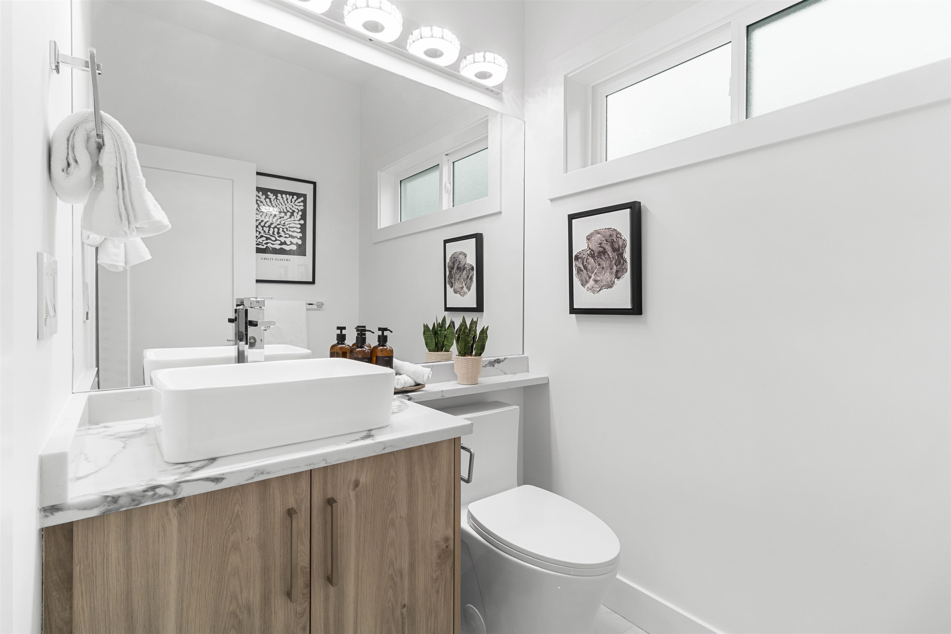1 22551 WESTMINSTER HIGHWAY Unit: 1