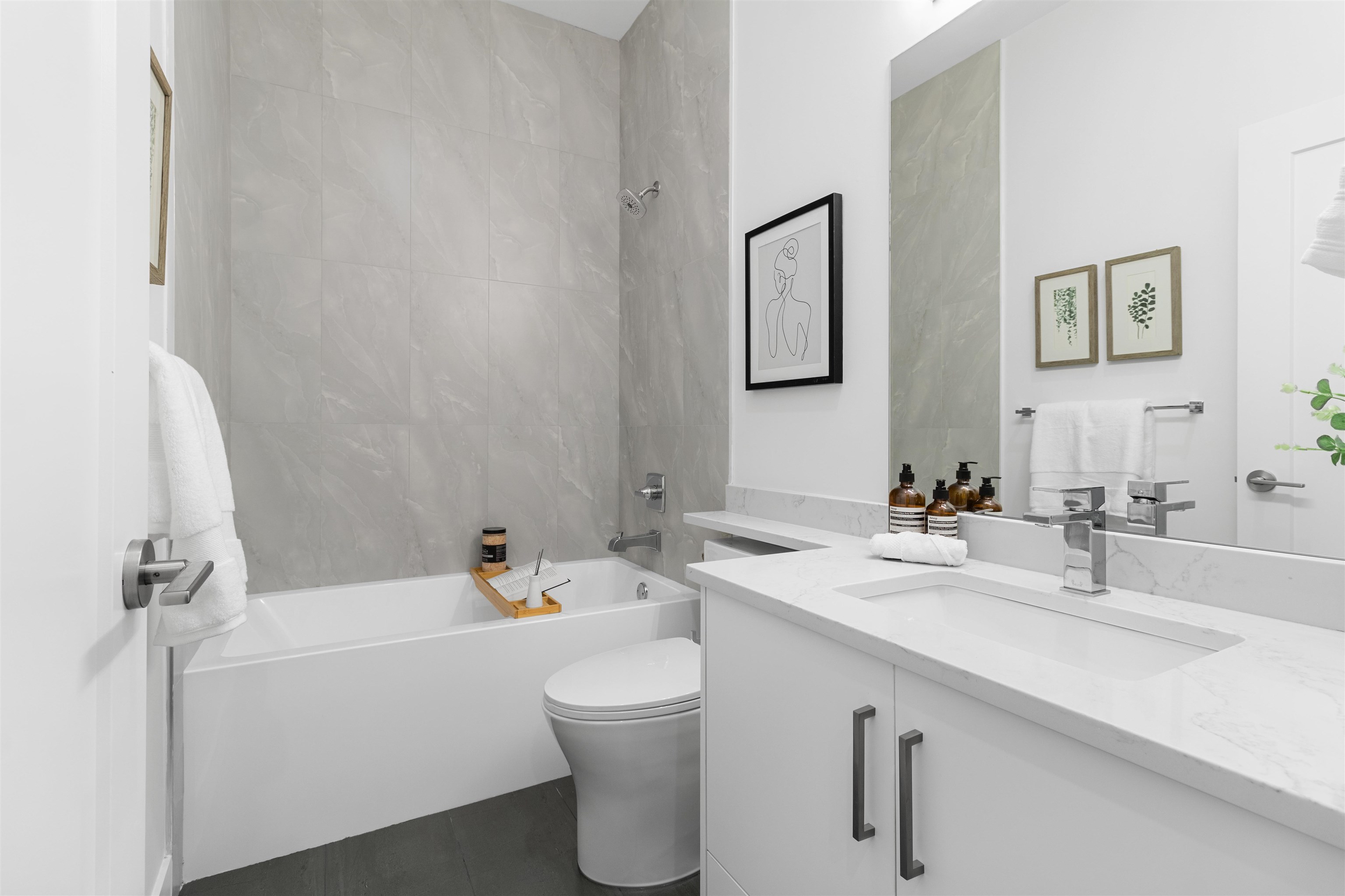 1 22551 WESTMINSTER HIGHWAY Unit: 1