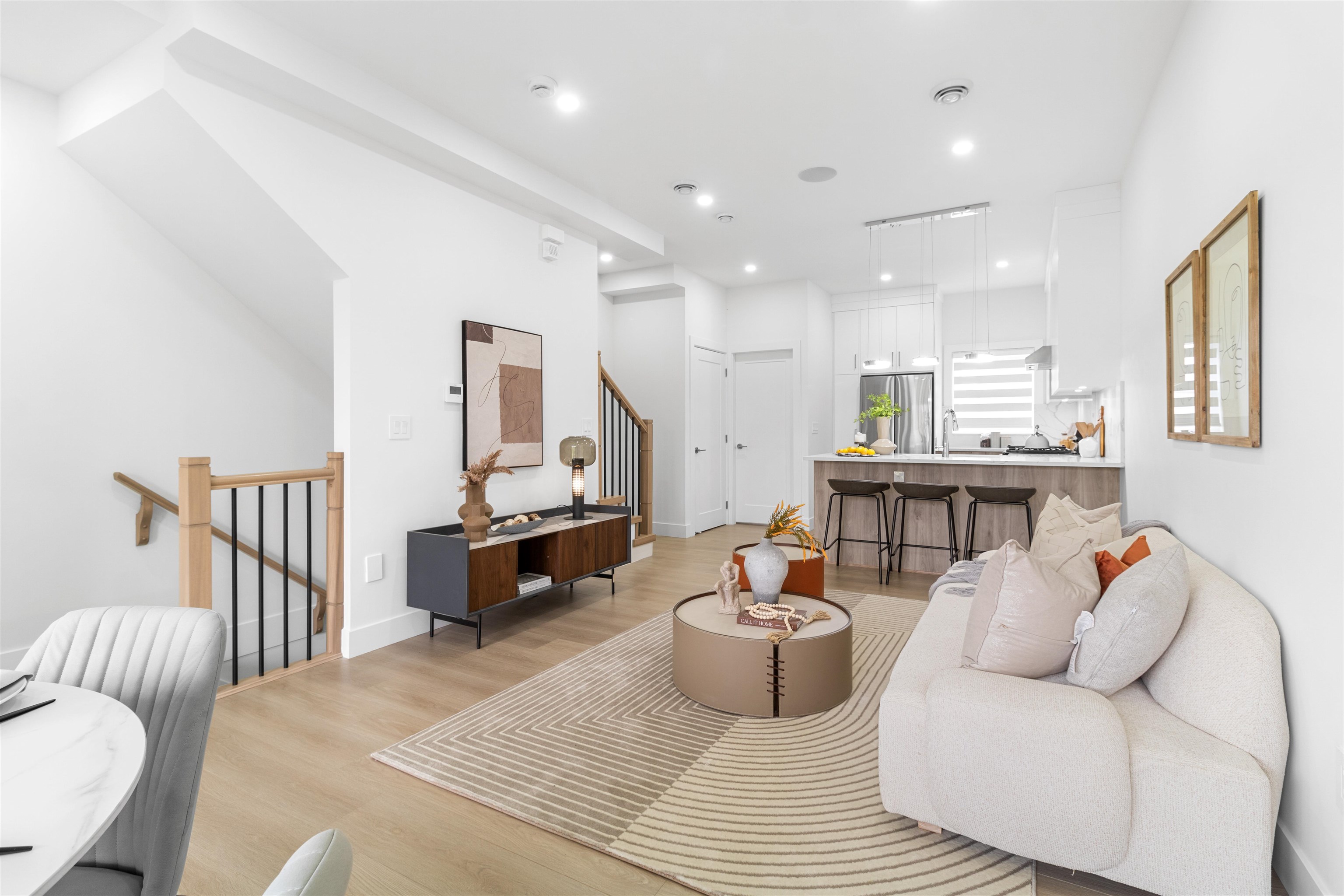 1 22551 WESTMINSTER HIGHWAY Unit: 1