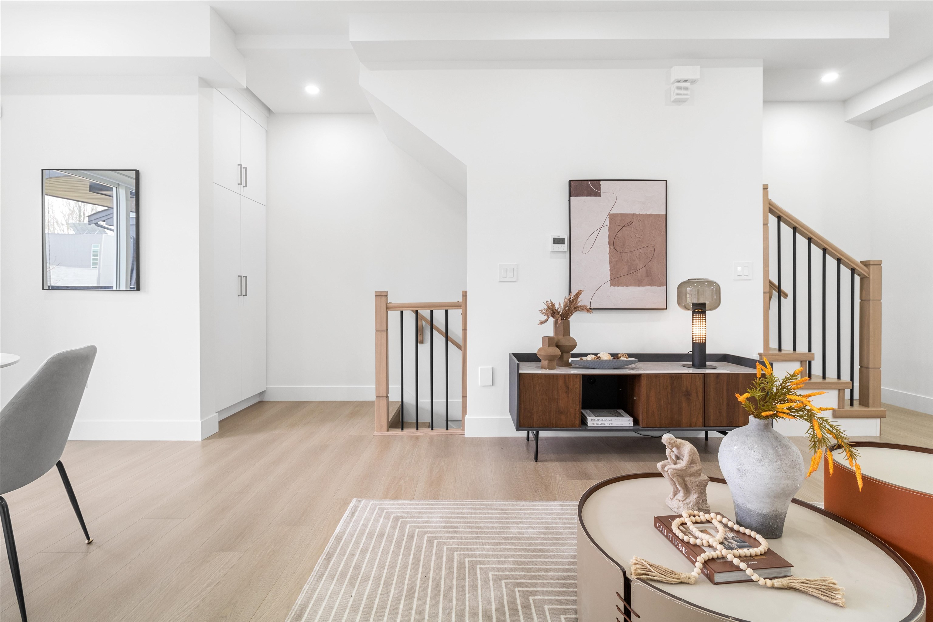 1 22551 WESTMINSTER HIGHWAY Unit: 1