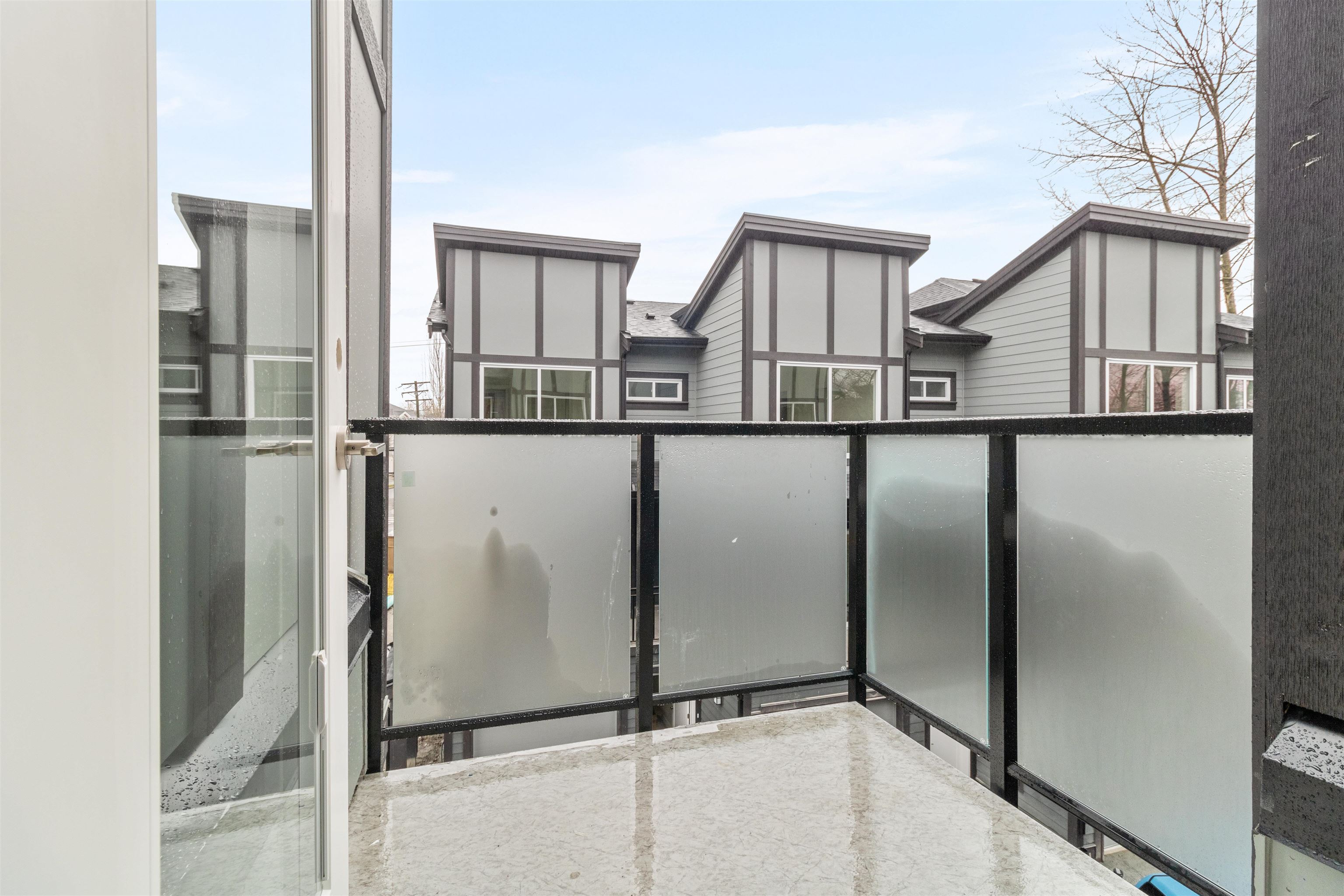 1 22551 WESTMINSTER HIGHWAY Unit: 1