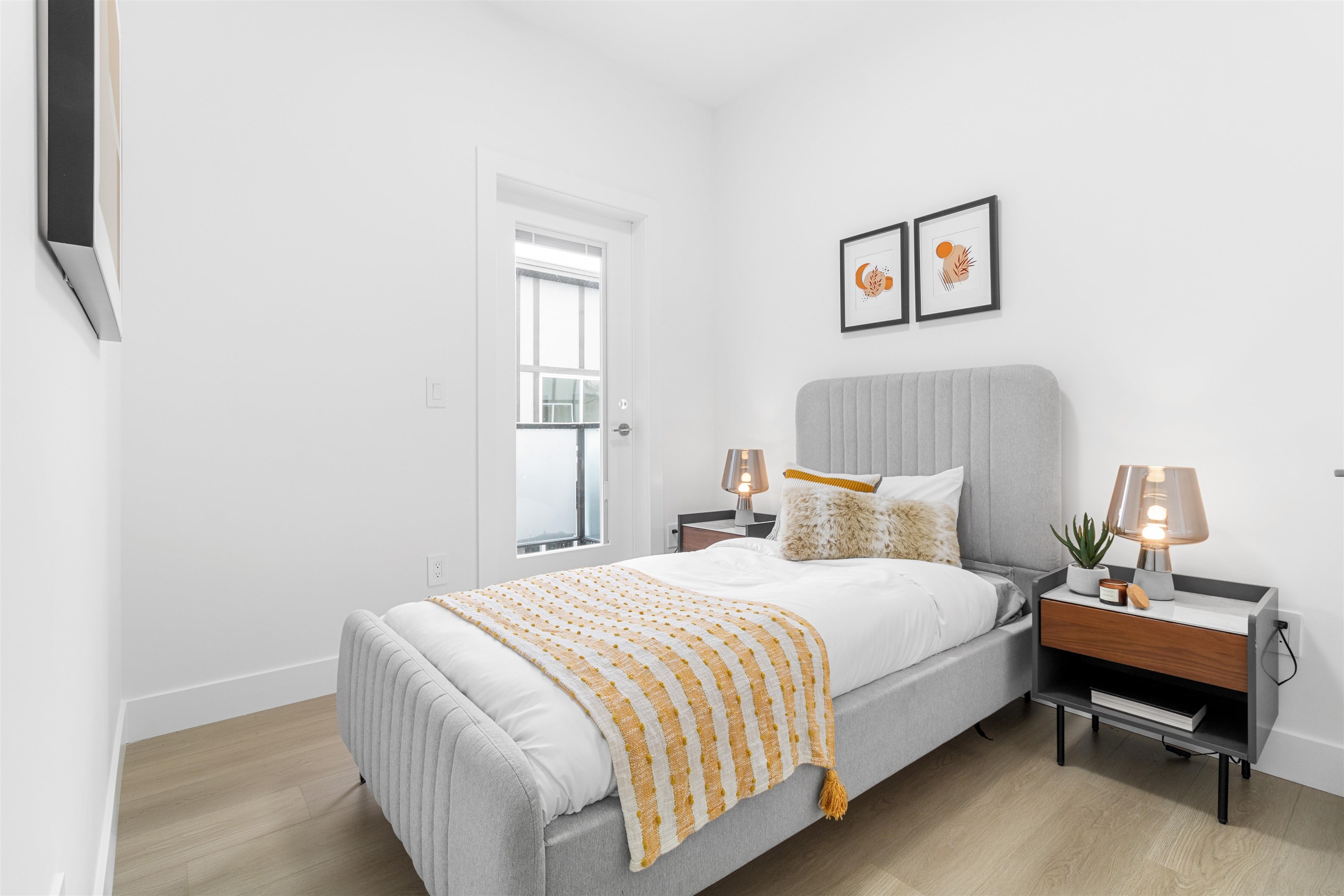 1 22551 WESTMINSTER HIGHWAY Unit: 1