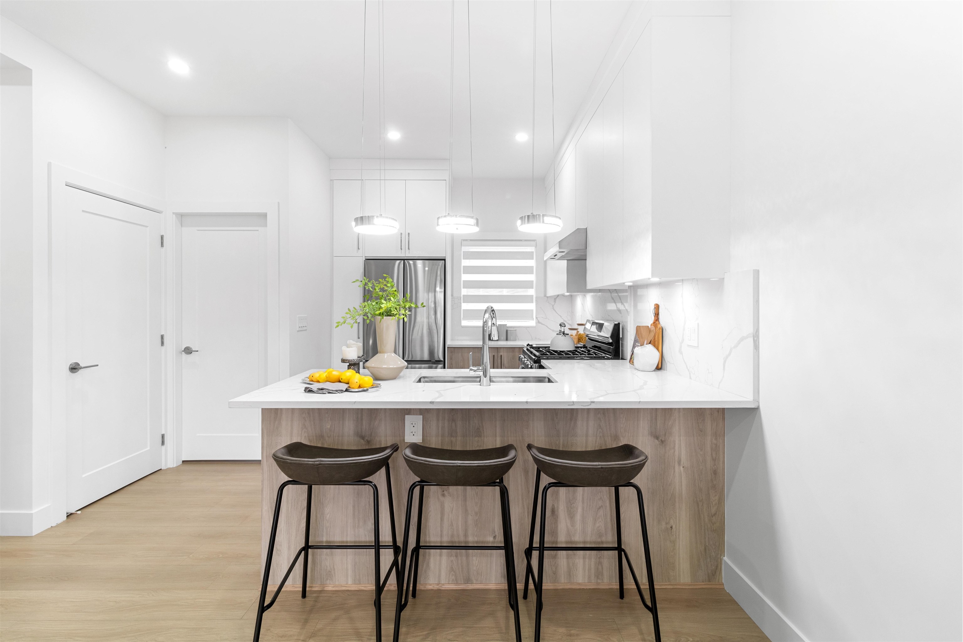 1 22551 WESTMINSTER HIGHWAY Unit: 1