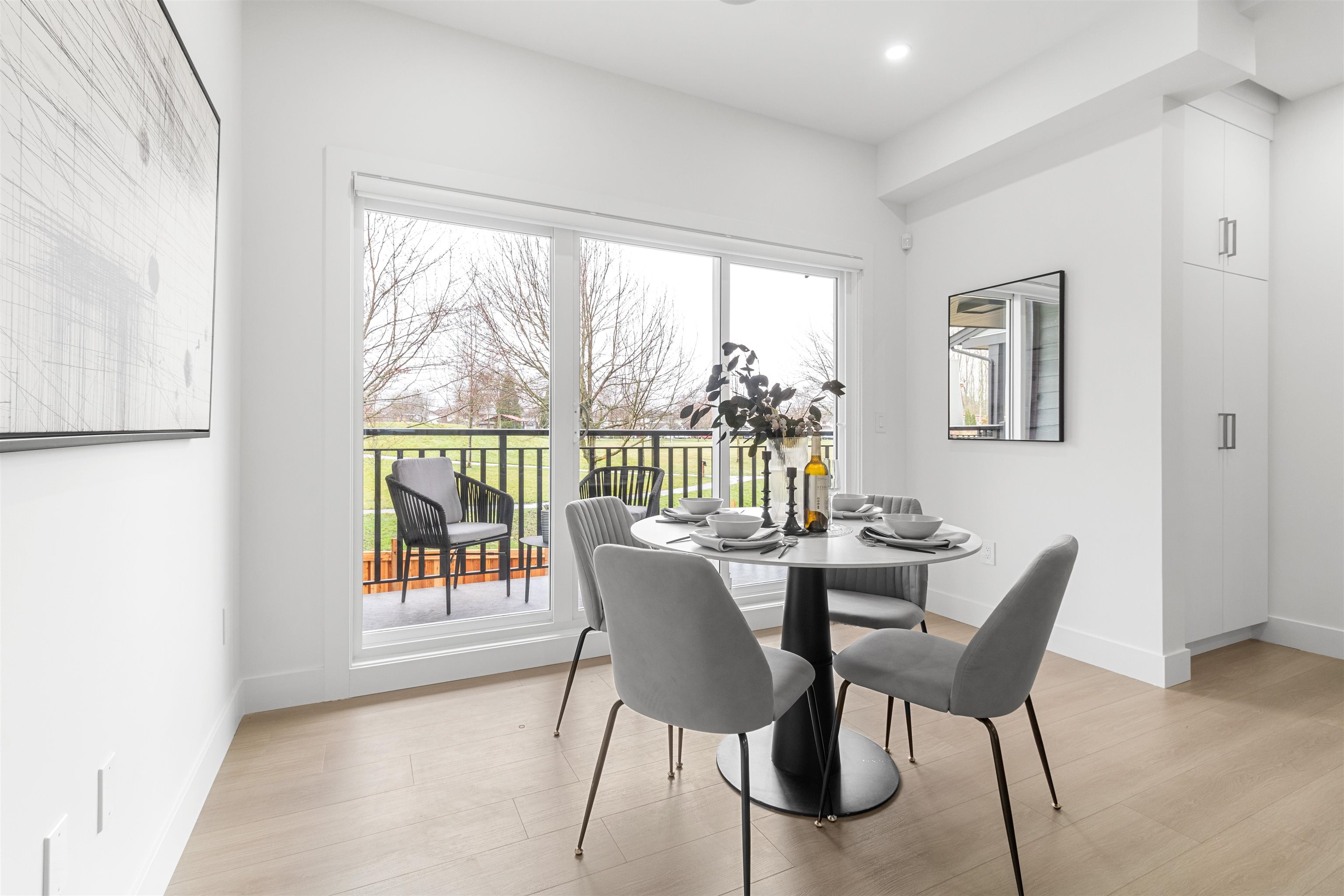 1 22551 WESTMINSTER HIGHWAY Unit: 1