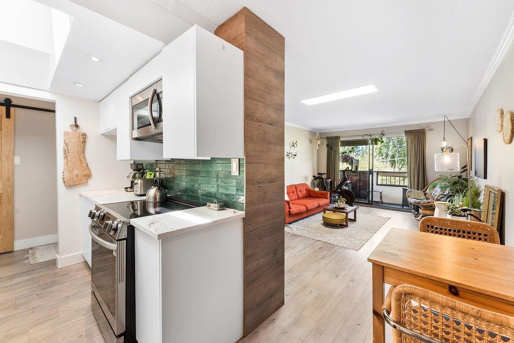 305 440 E 5TH AVENUE Unit: 305