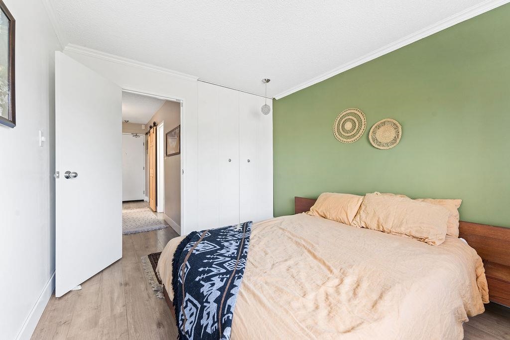305 440 E 5TH AVENUE Unit: 305